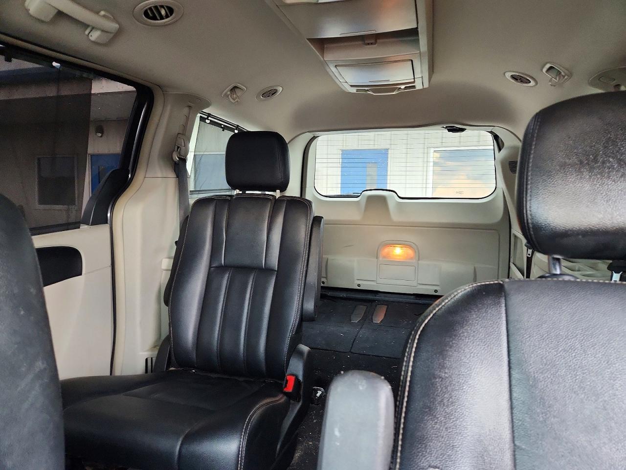 2015 Chrysler Town & Country Touring Серый vin: 2C4RC1BG8FR740814
