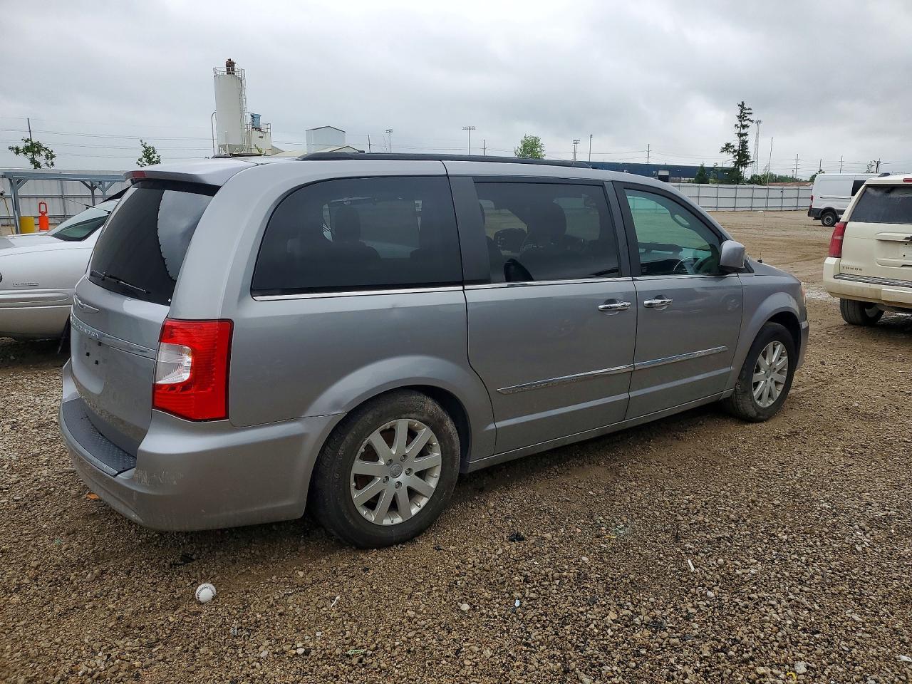 2015 Chrysler Town & Country Touring Silver vin: 2C4RC1BG8FR742255