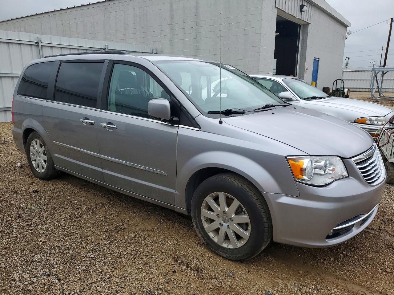 2015 Chrysler Town & Country Touring Silver vin: 2C4RC1BG8FR742255