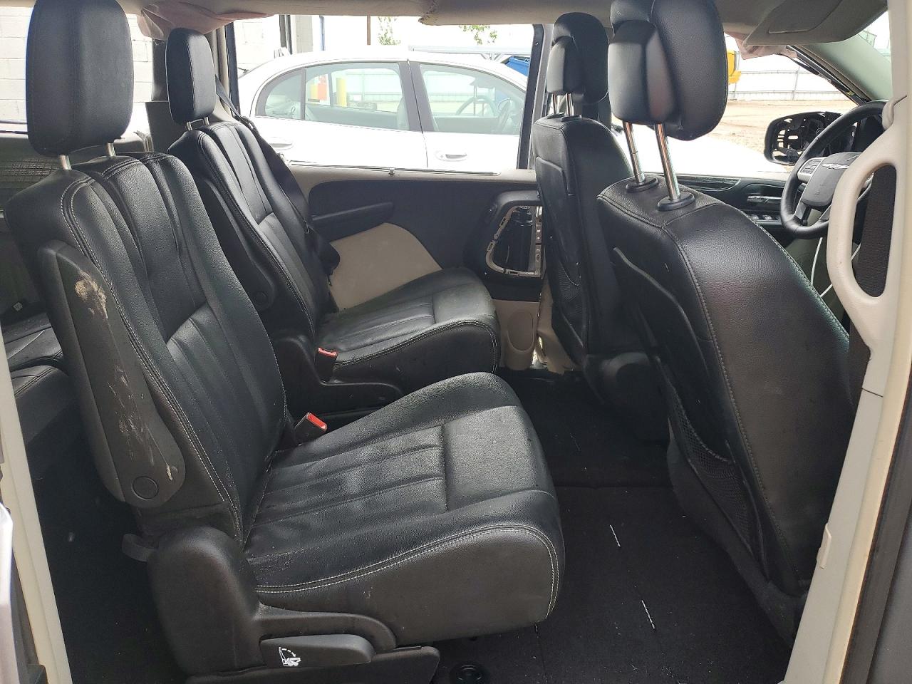 2015 Chrysler Town & Country Touring Silver vin: 2C4RC1BG8FR742255
