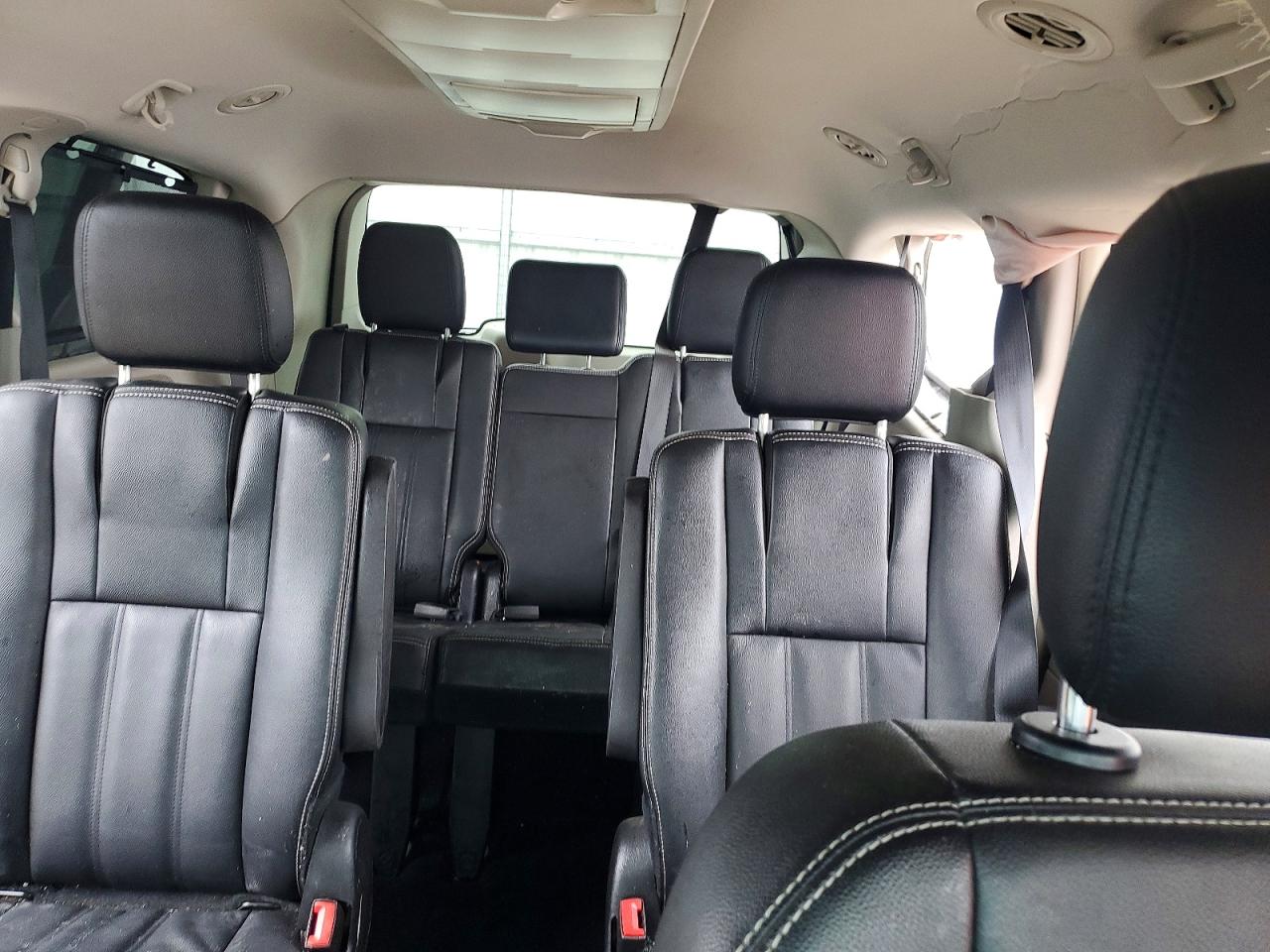 2015 Chrysler Town & Country Touring Silver vin: 2C4RC1BG8FR742255