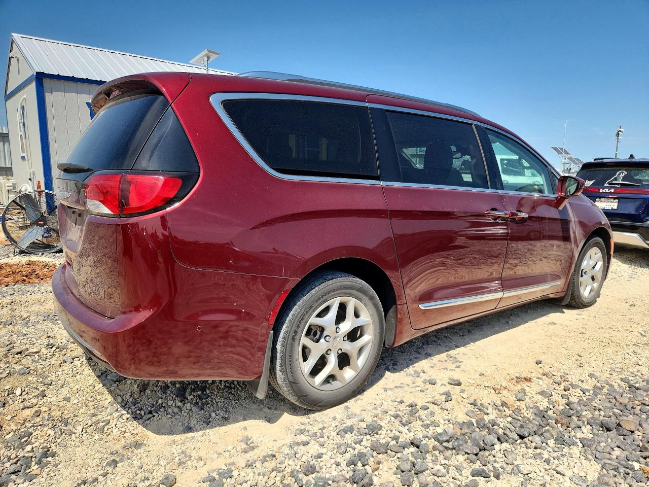 2018 Chrysler Pacifica Touring L Burgundy vin: 2C4RC1BG8JR128685