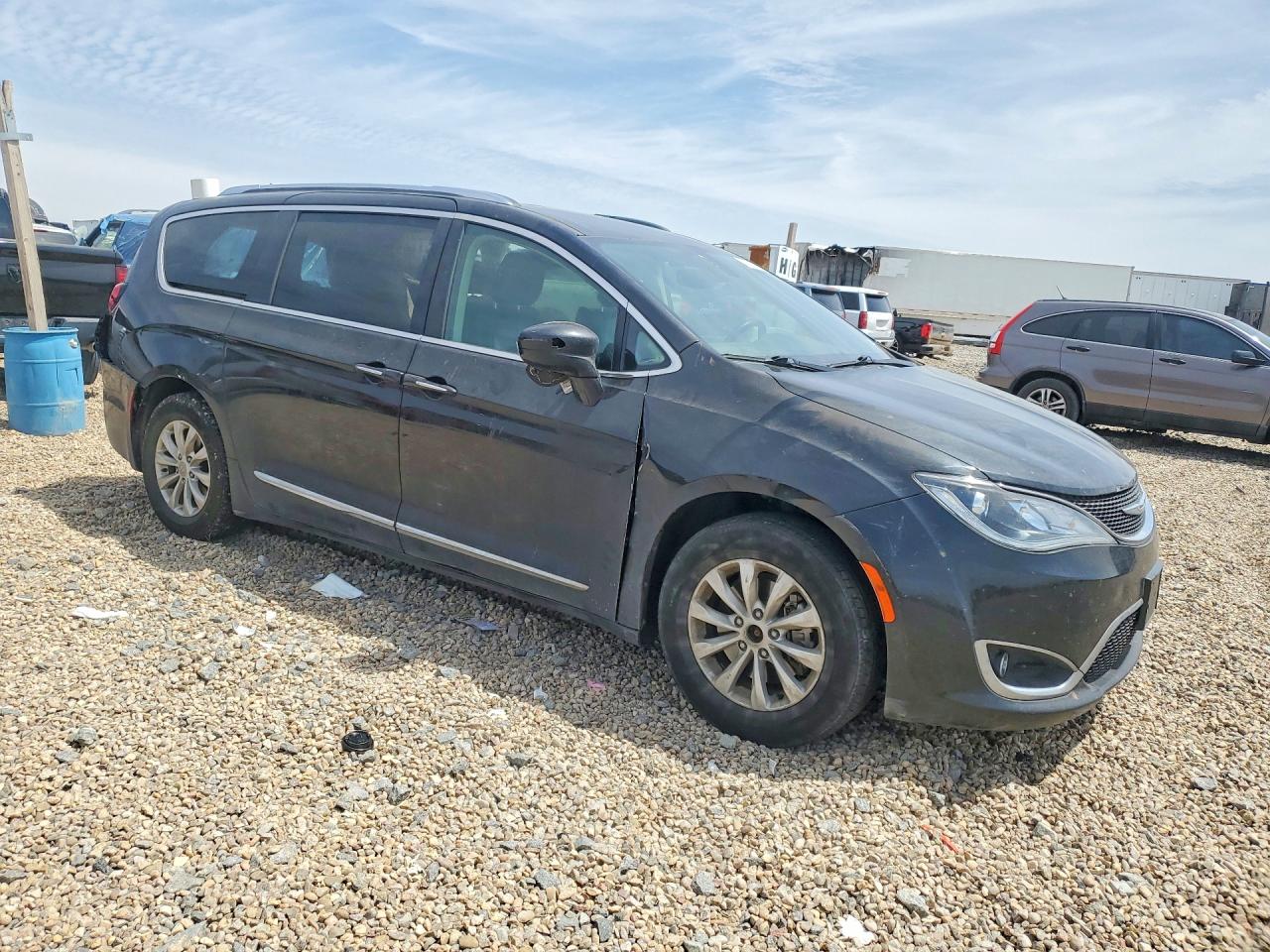 2018 Chrysler Pacifica Touring L Black vin: 2C4RC1BG8JR186201
