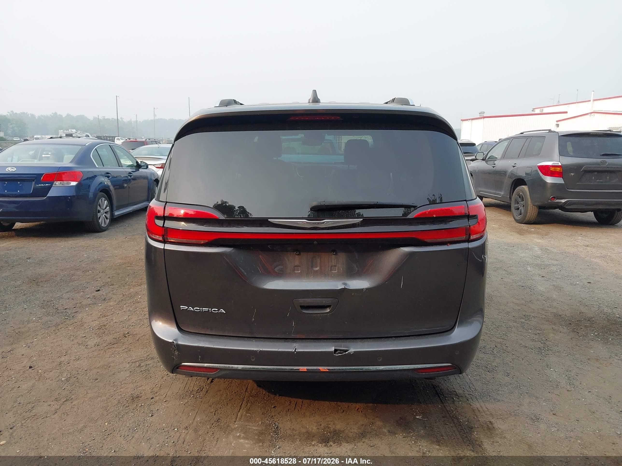 2021 Chrysler Pacifica Touring L Gray vin: 2C4RC1BG8MR532364