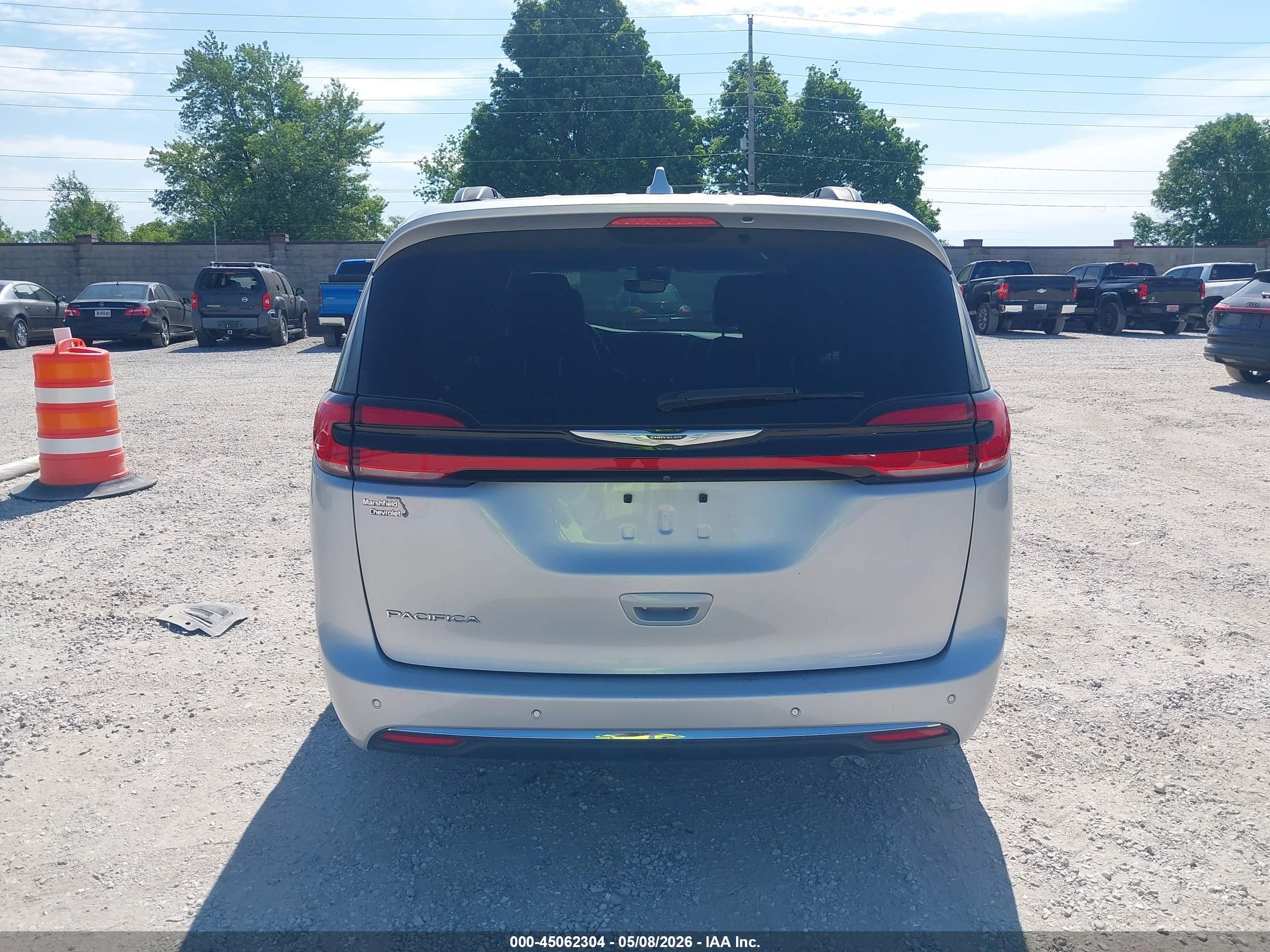2022 Chrysler Pacifica Touring L Серебряный vin: 2C4RC1BG8NR160638