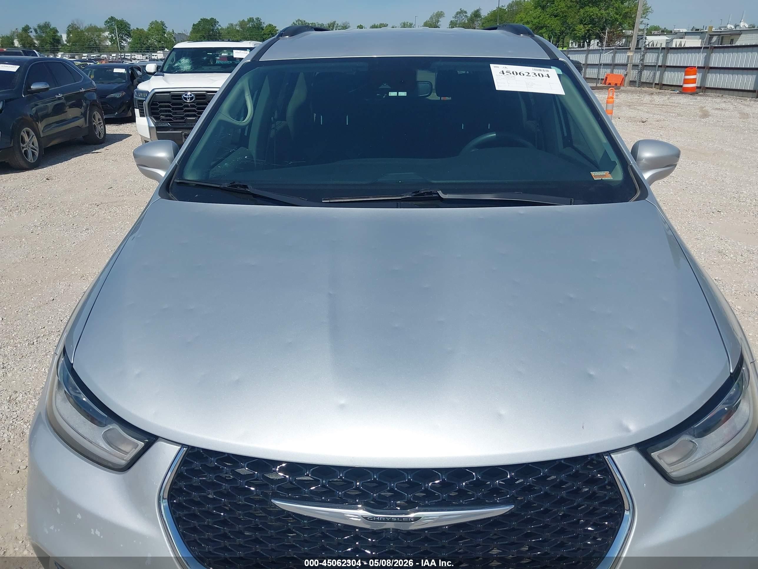 2022 Chrysler Pacifica Touring L Серебряный vin: 2C4RC1BG8NR160638