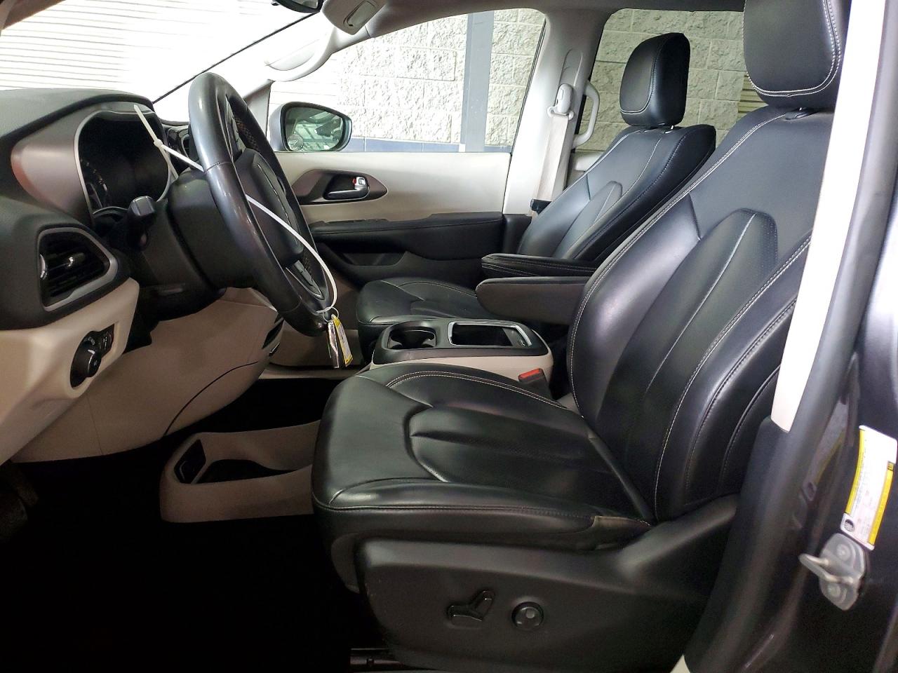 2023 Chrysler Pacifica Touring L Gray vin: 2C4RC1BG8PR533003