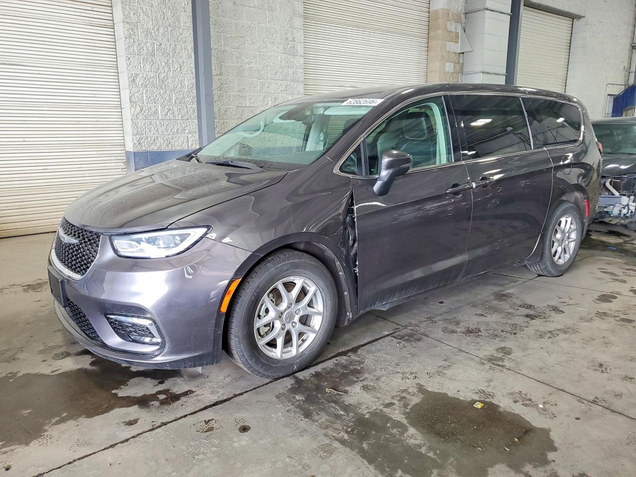 2023 Chrysler Pacifica Touring L Gray vin: 2C4RC1BG8PR533003