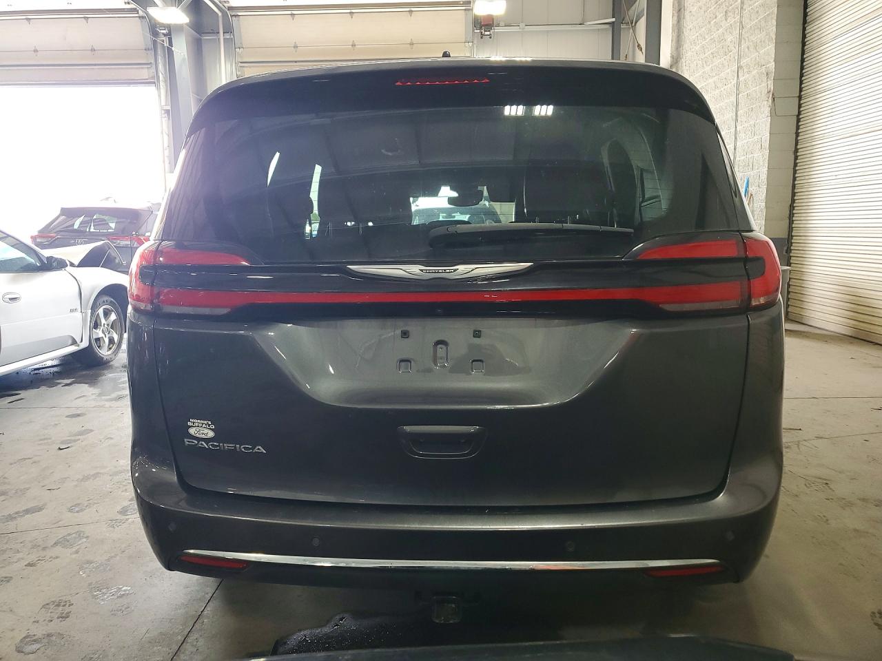 2023 Chrysler Pacifica Touring L Gray vin: 2C4RC1BG8PR533003