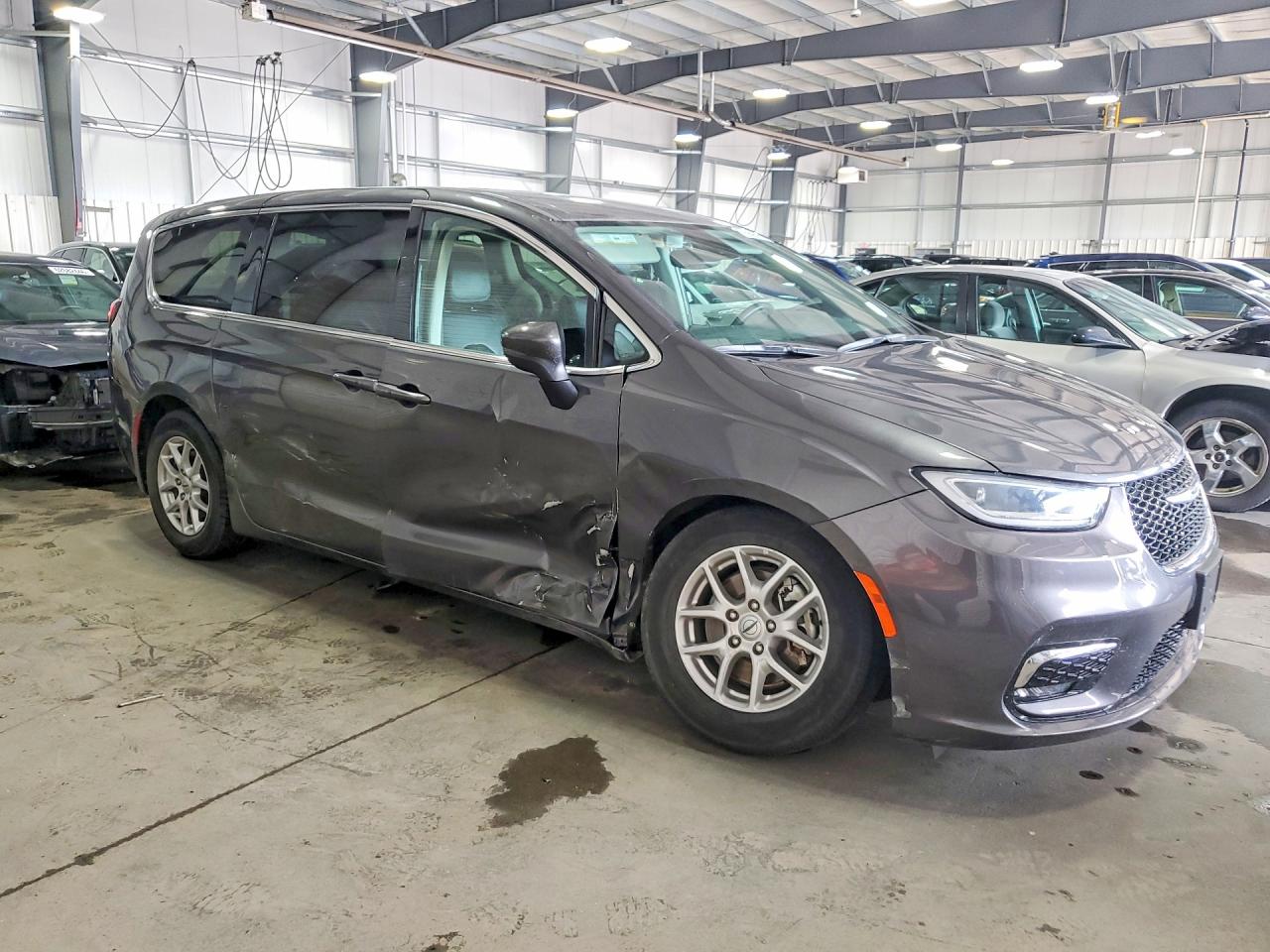 2023 Chrysler Pacifica Touring L Gray vin: 2C4RC1BG8PR533003