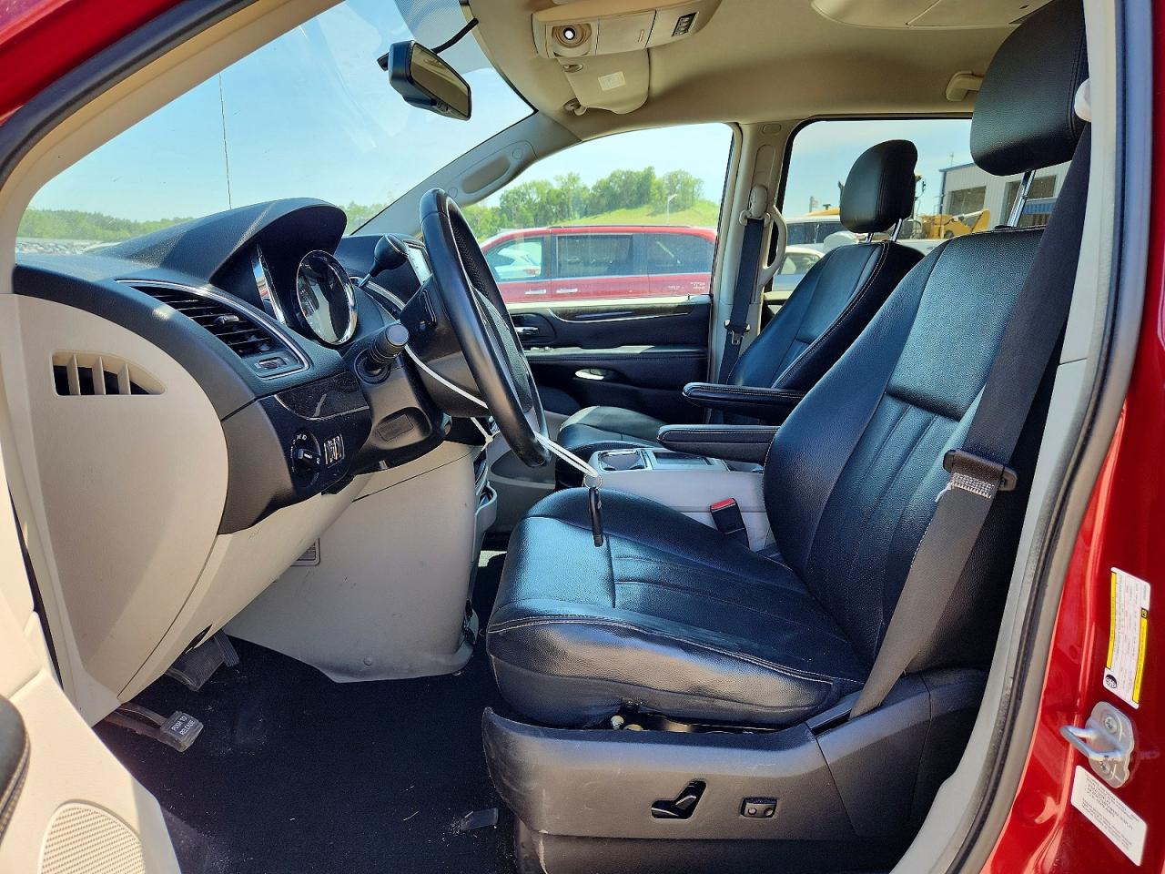 2012 Chrysler Town & Country Touring Red vin: 2C4RC1BG9CR259594