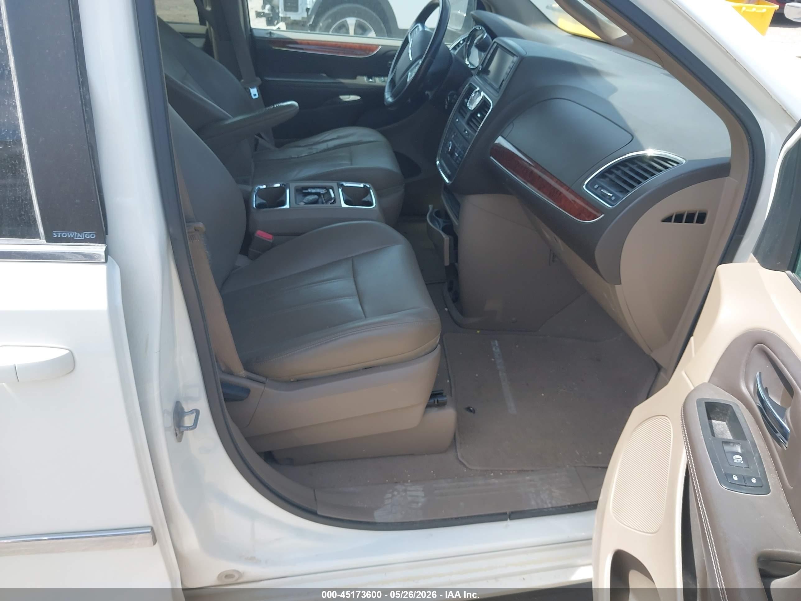 2012 Chrysler Town & Country Touring Белый vin: 2C4RC1BG9CR286908