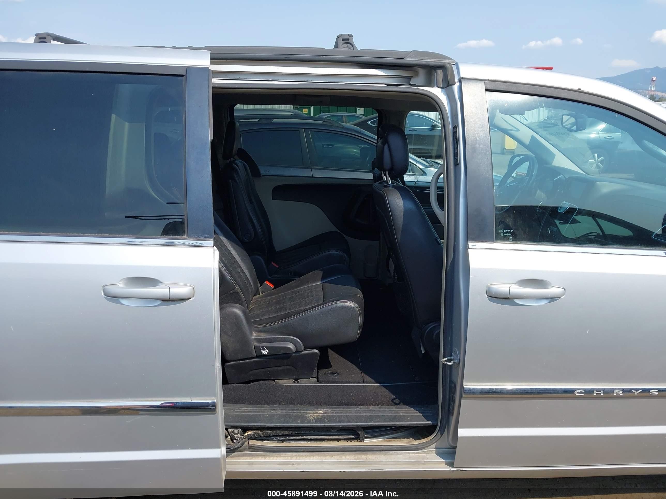 2012 Chrysler Town & Country Touring Silver vin: 2C4RC1BG9CR312603