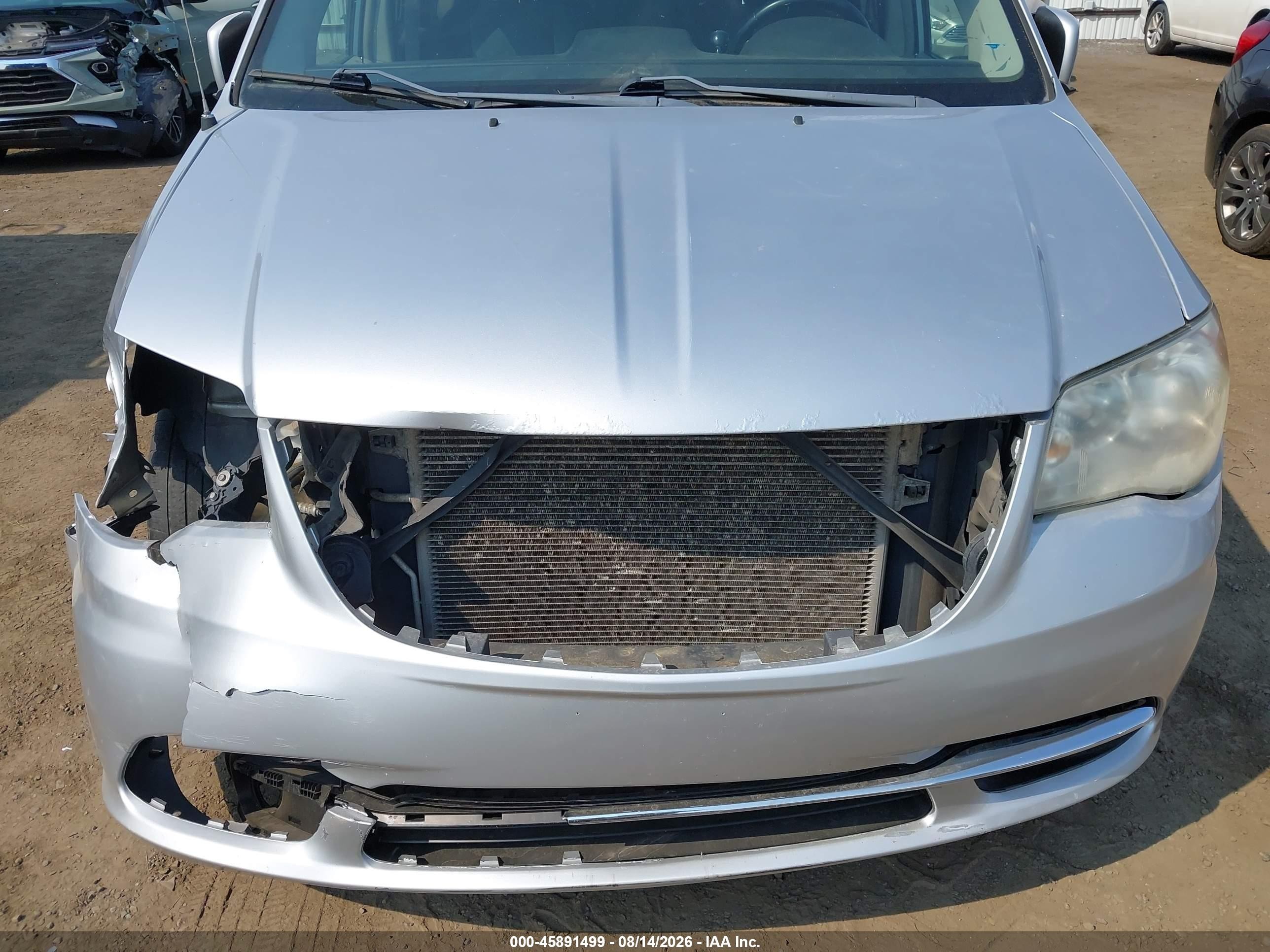 2012 Chrysler Town & Country Touring Silver vin: 2C4RC1BG9CR312603