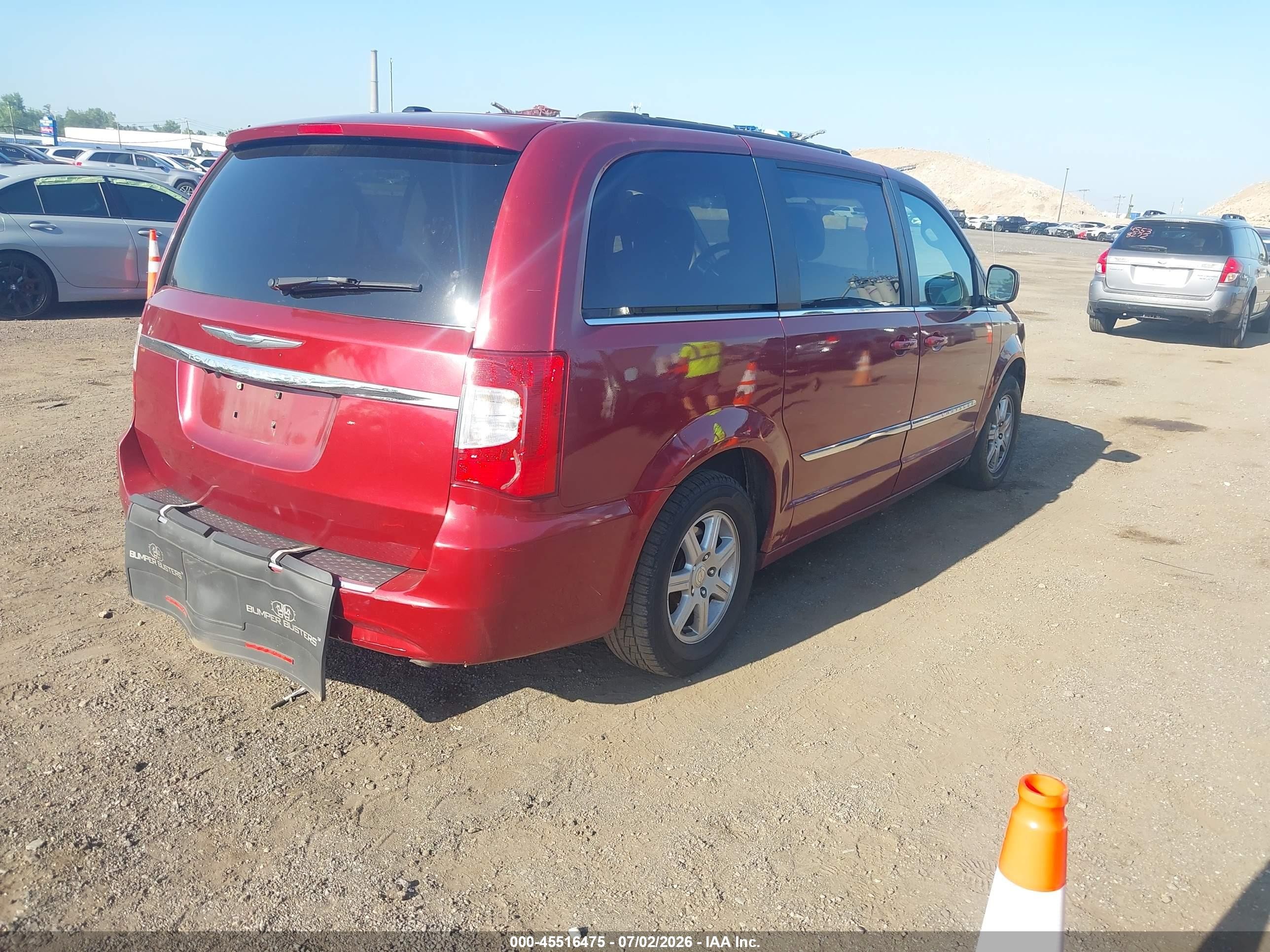2012 Chrysler Town & Country Touring Red vin: 2C4RC1BG9CR345410