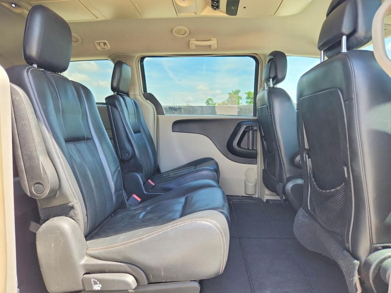 2012 Chrysler Town & Country Touring Серебряный vin: 2C4RC1BG9CR375409