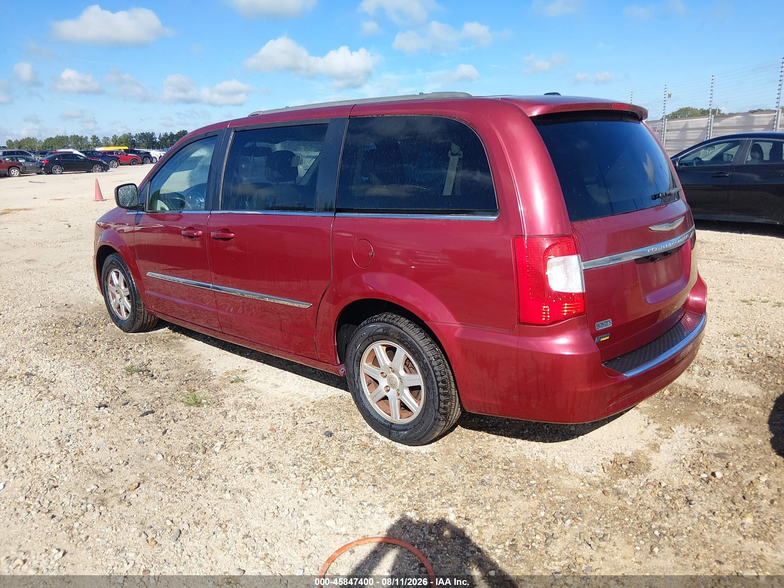 2013 Chrysler Town & Country Touring Burgundy vin: 2C4RC1BG9DR525973