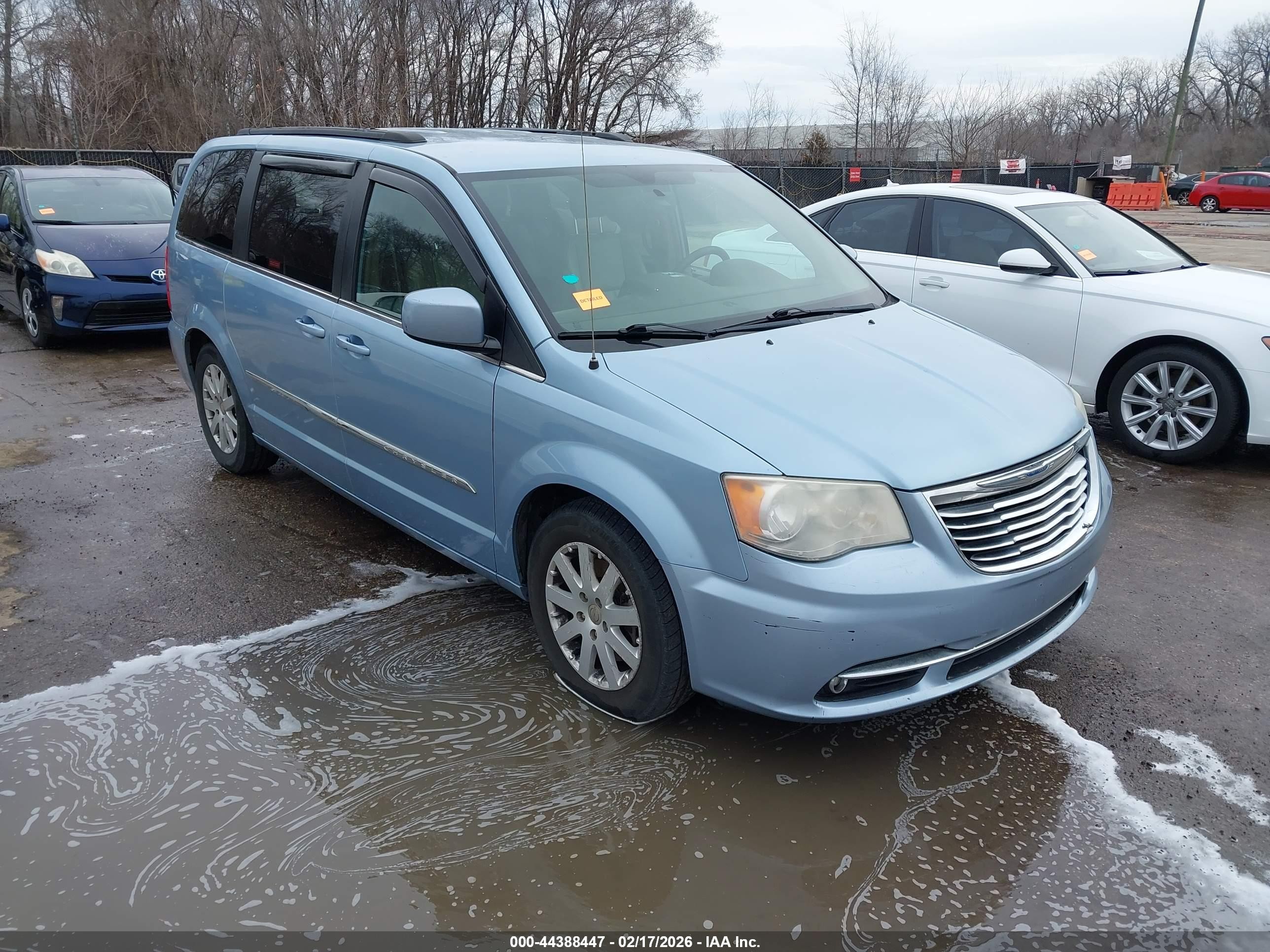 2013 Chrysler Town & Country Touring Blue vin: 2C4RC1BG9DR539534