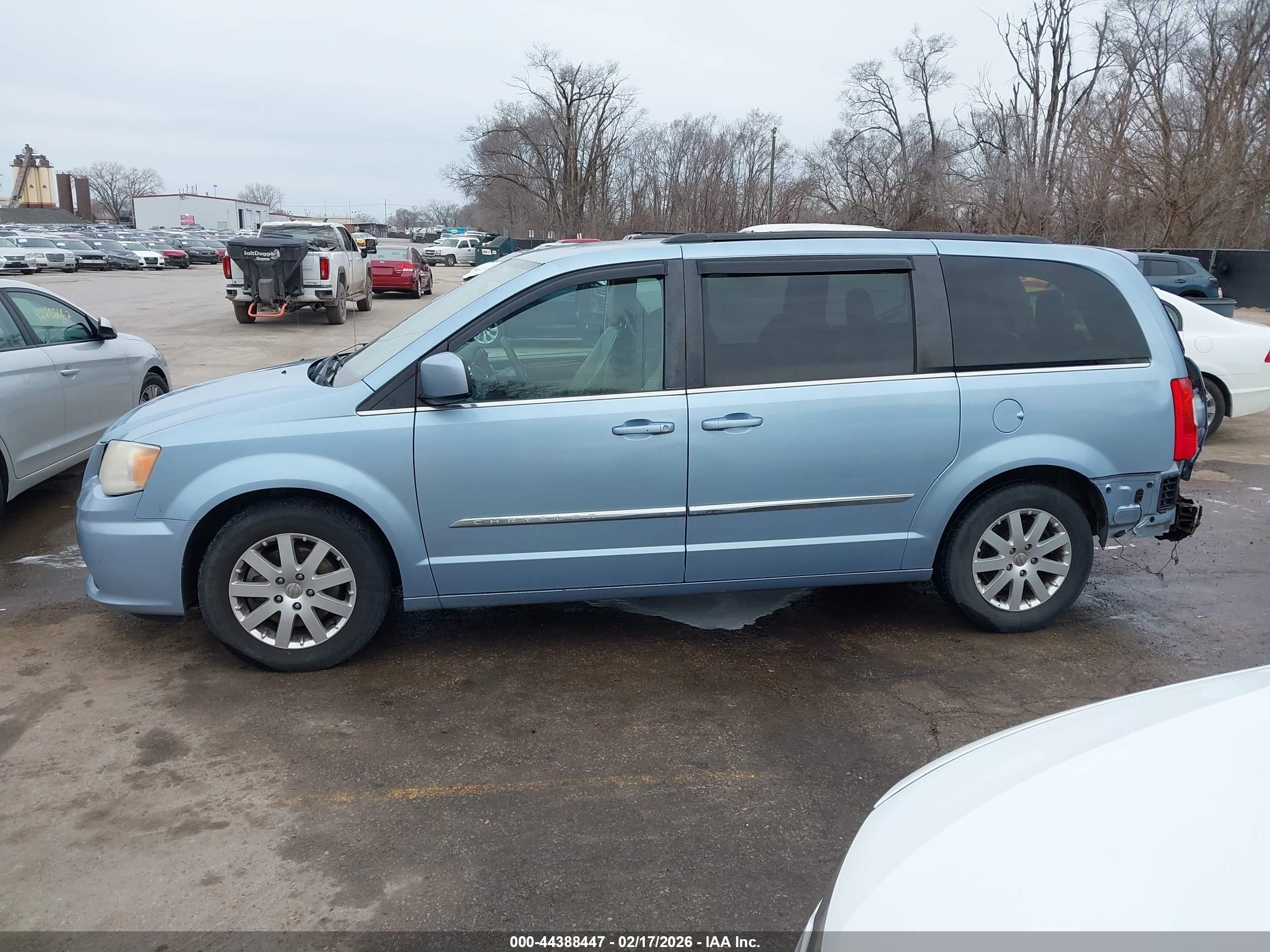 2013 Chrysler Town & Country Touring Blue vin: 2C4RC1BG9DR539534