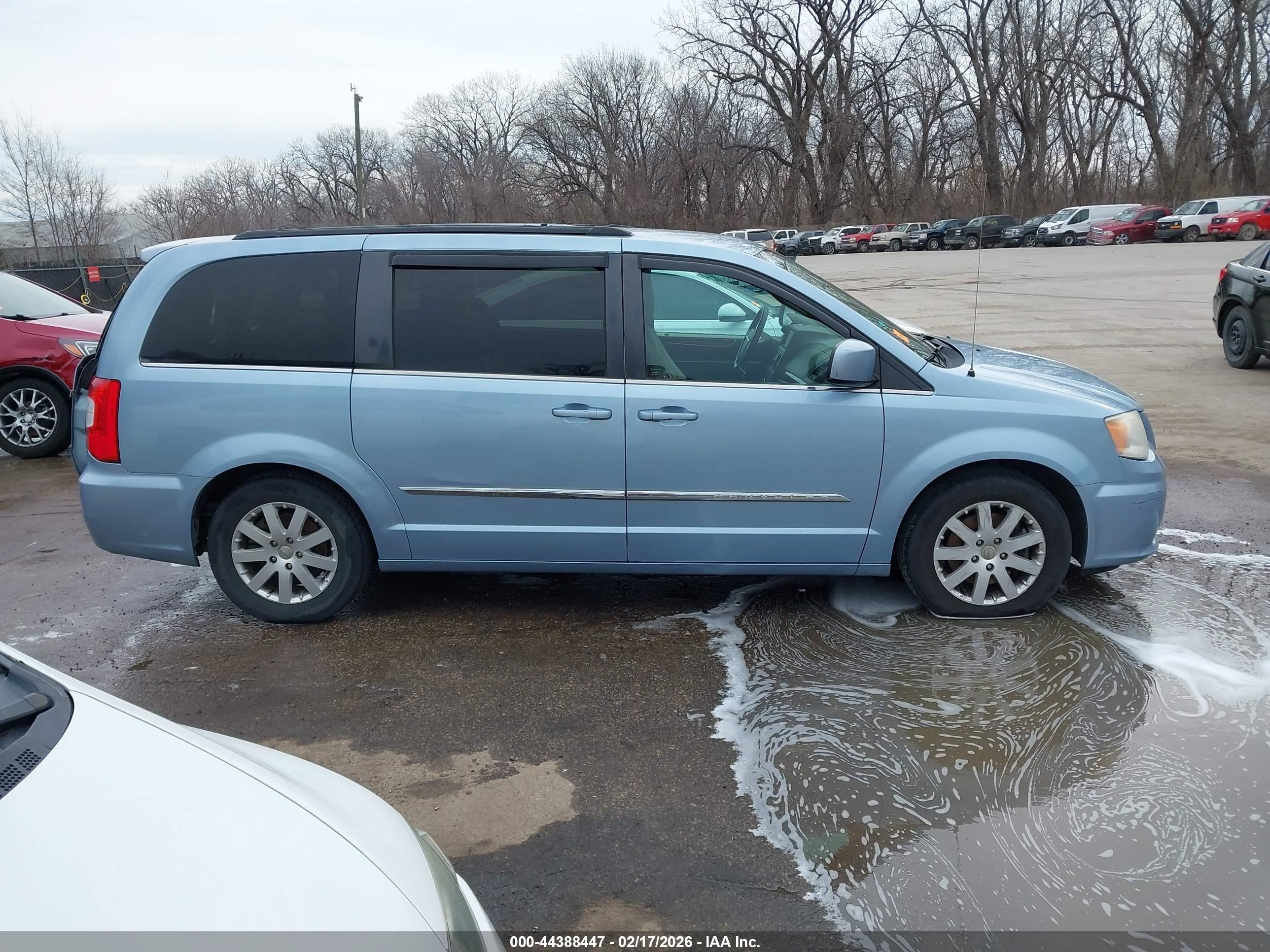 2013 Chrysler Town & Country Touring Blue vin: 2C4RC1BG9DR539534
