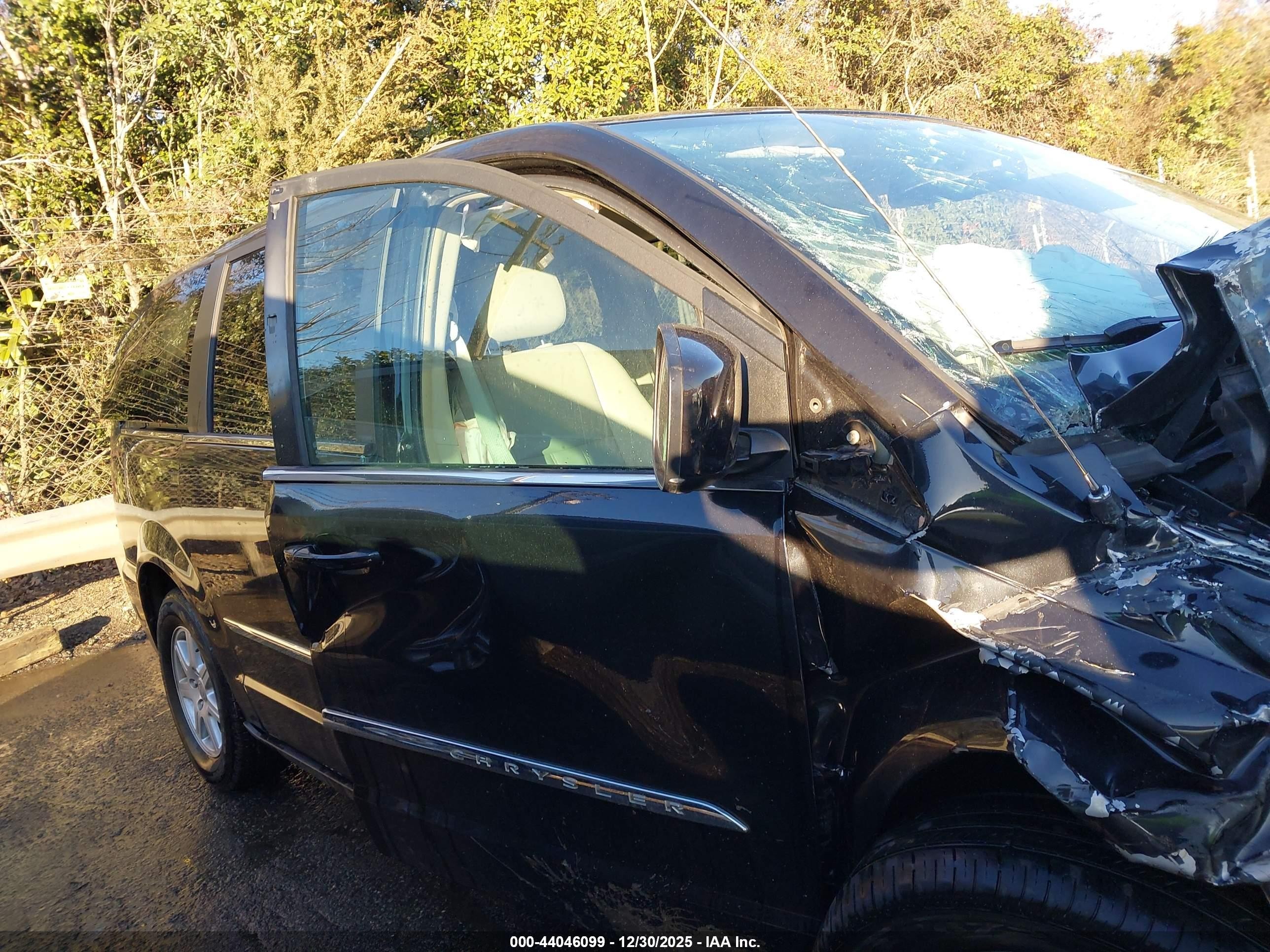 2013 Chrysler Town & Country Touring Black vin: 2C4RC1BG9DR556334