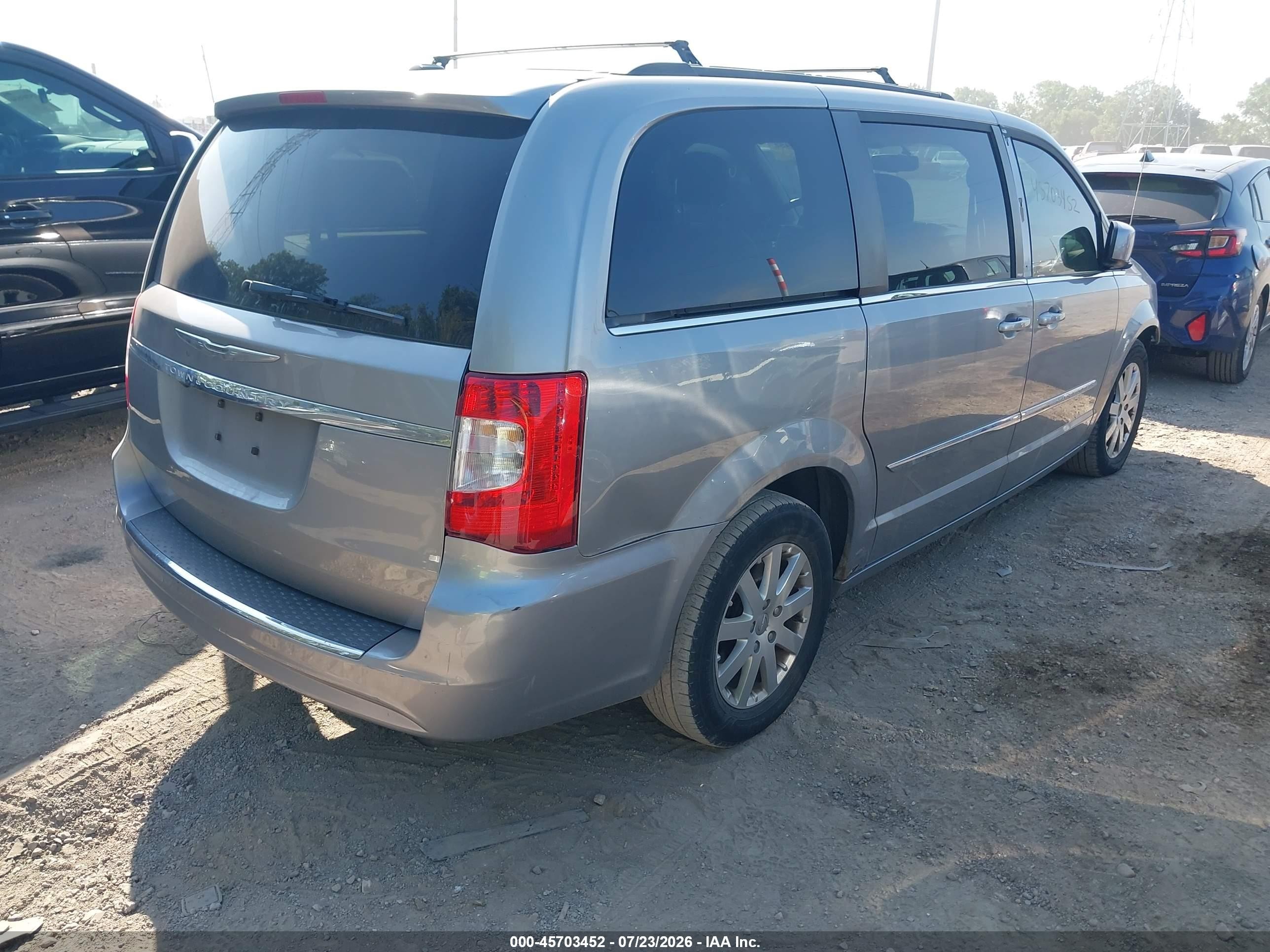 2013 Chrysler Town & Country Touring Silver vin: 2C4RC1BG9DR605659