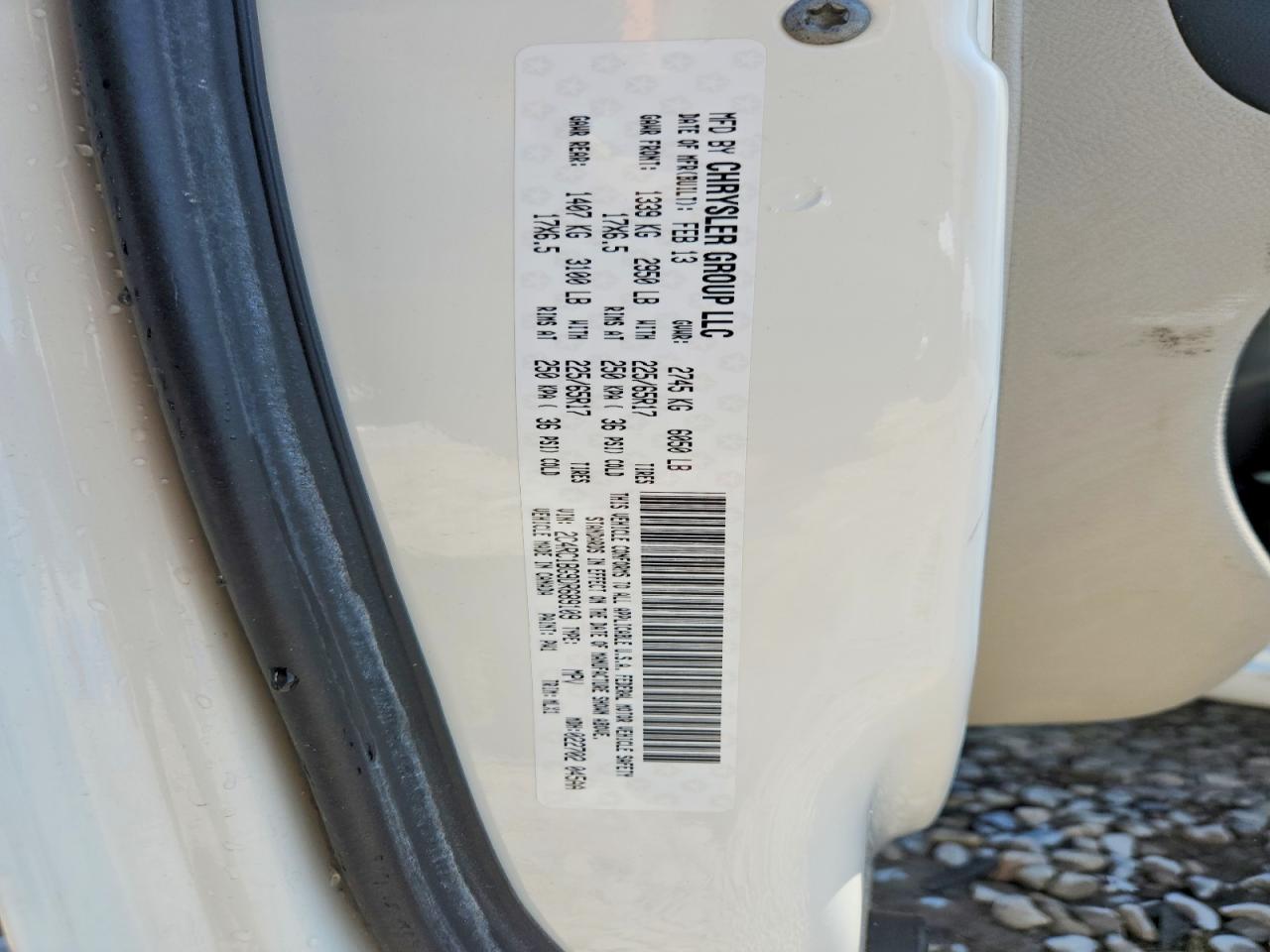 2013 Chrysler Town & Country Touring White vin: 2C4RC1BG9DR689109