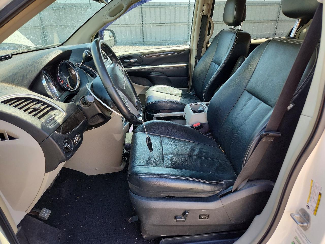2013 Chrysler Town & Country Touring White vin: 2C4RC1BG9DR689109