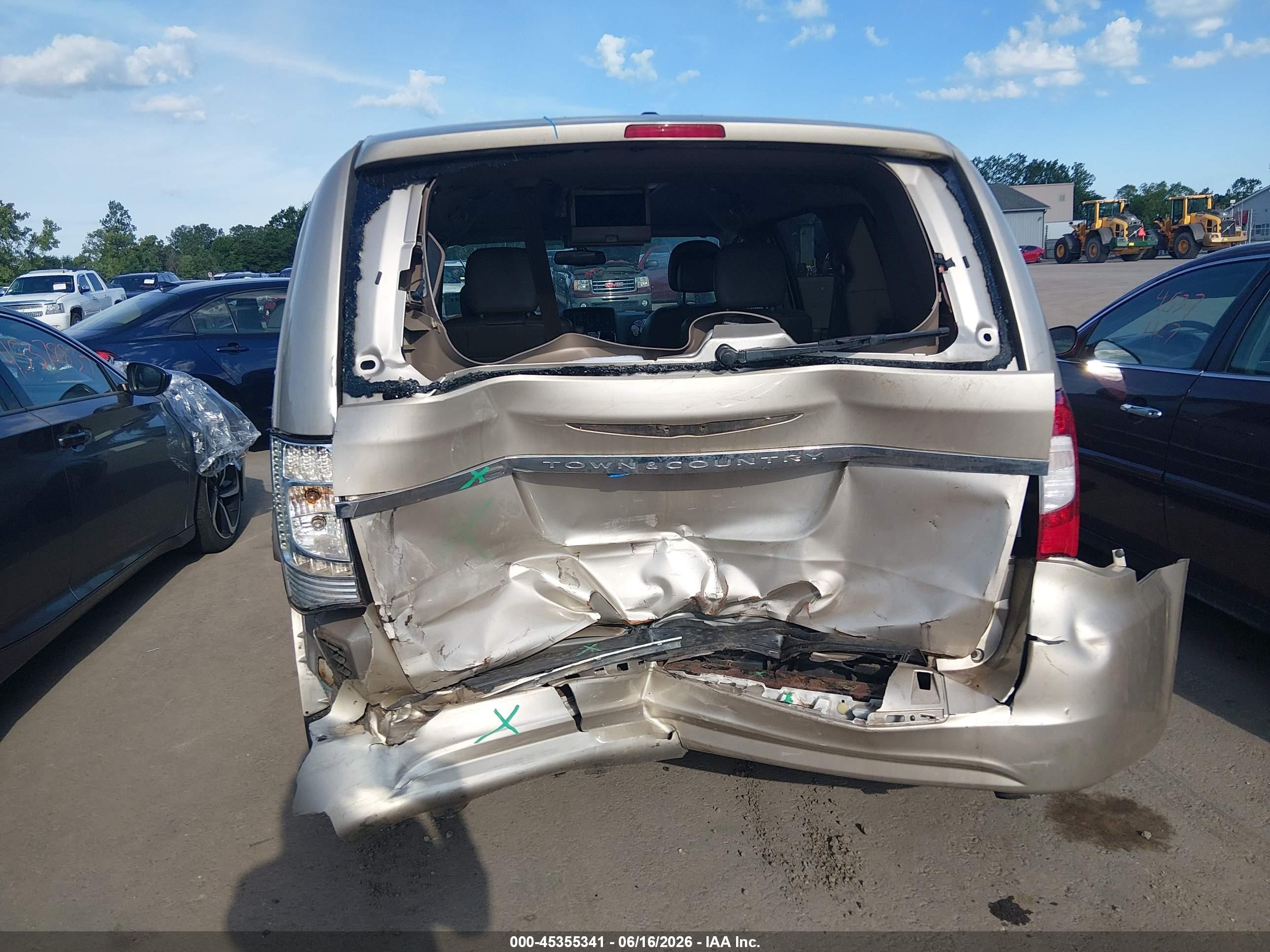 2013 Chrysler Town & Country Touring Желто-коричневый vin: 2C4RC1BG9DR736820