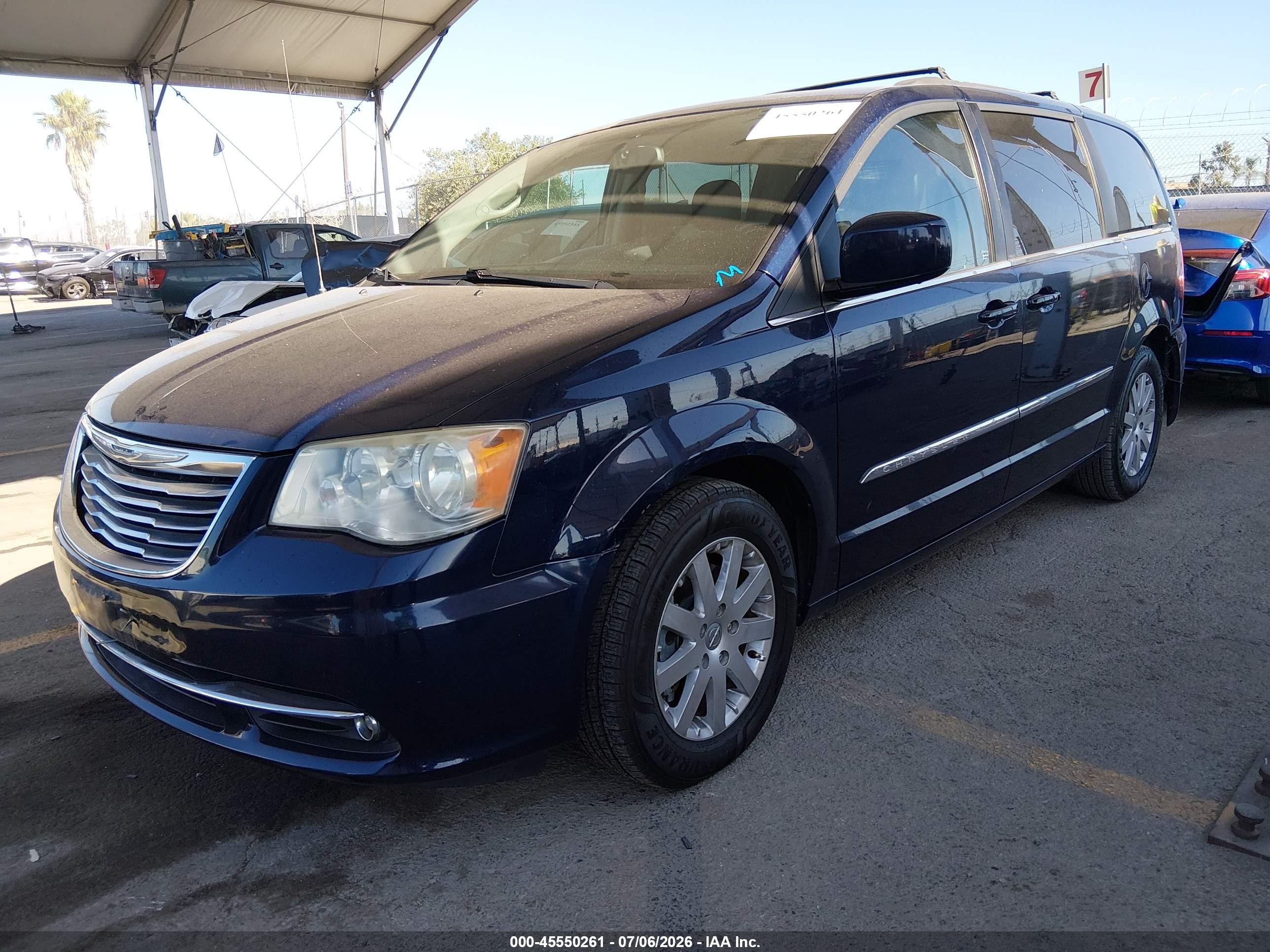 2013 Chrysler Town & Country Touring Blue vin: 2C4RC1BG9DR743198