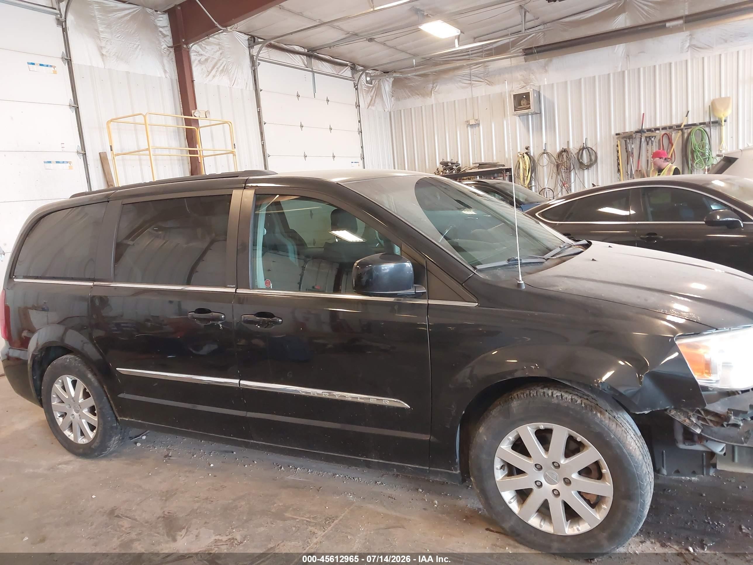 2014 Chrysler Town & Country Touring Blue vin: 2C4RC1BG9ER115076