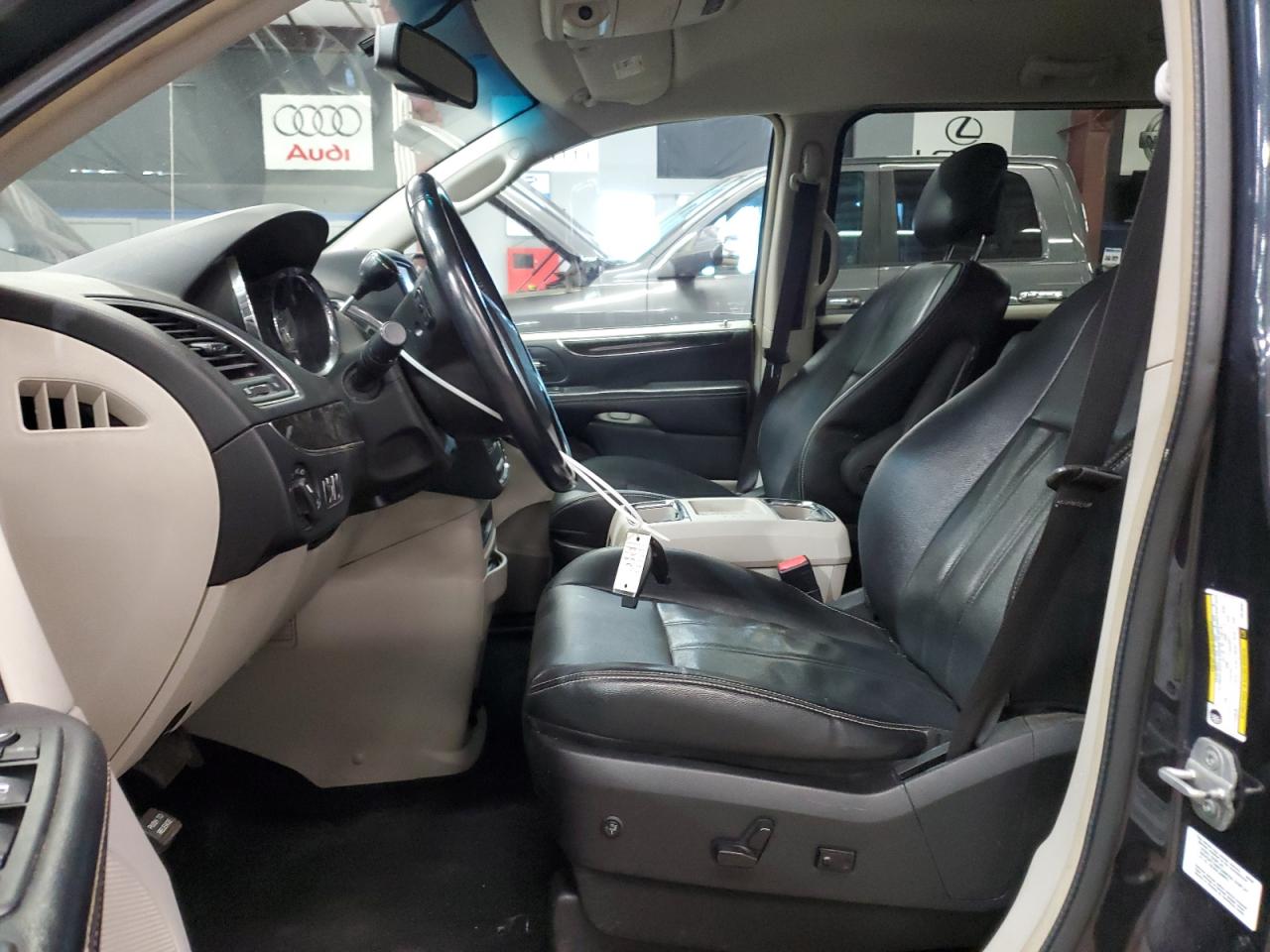 2014 Chrysler Town & Country Touring Blue vin: 2C4RC1BG9ER138387