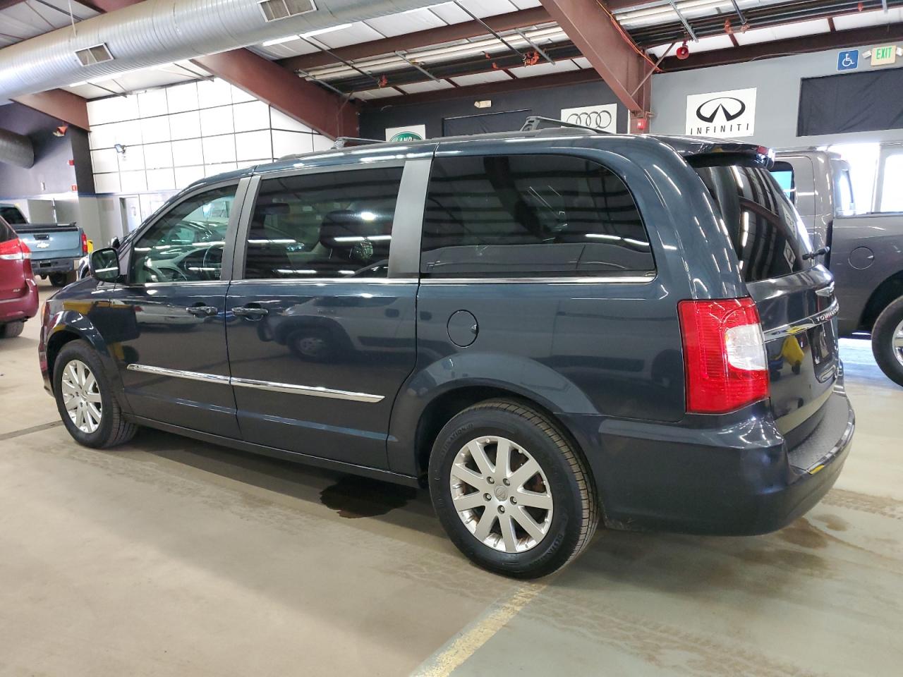 2014 Chrysler Town & Country Touring Blue vin: 2C4RC1BG9ER138387
