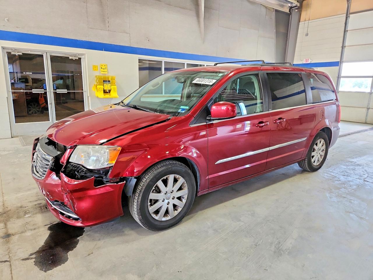 2014 Chrysler Town & Country Touring Red vin: 2C4RC1BG9ER192854