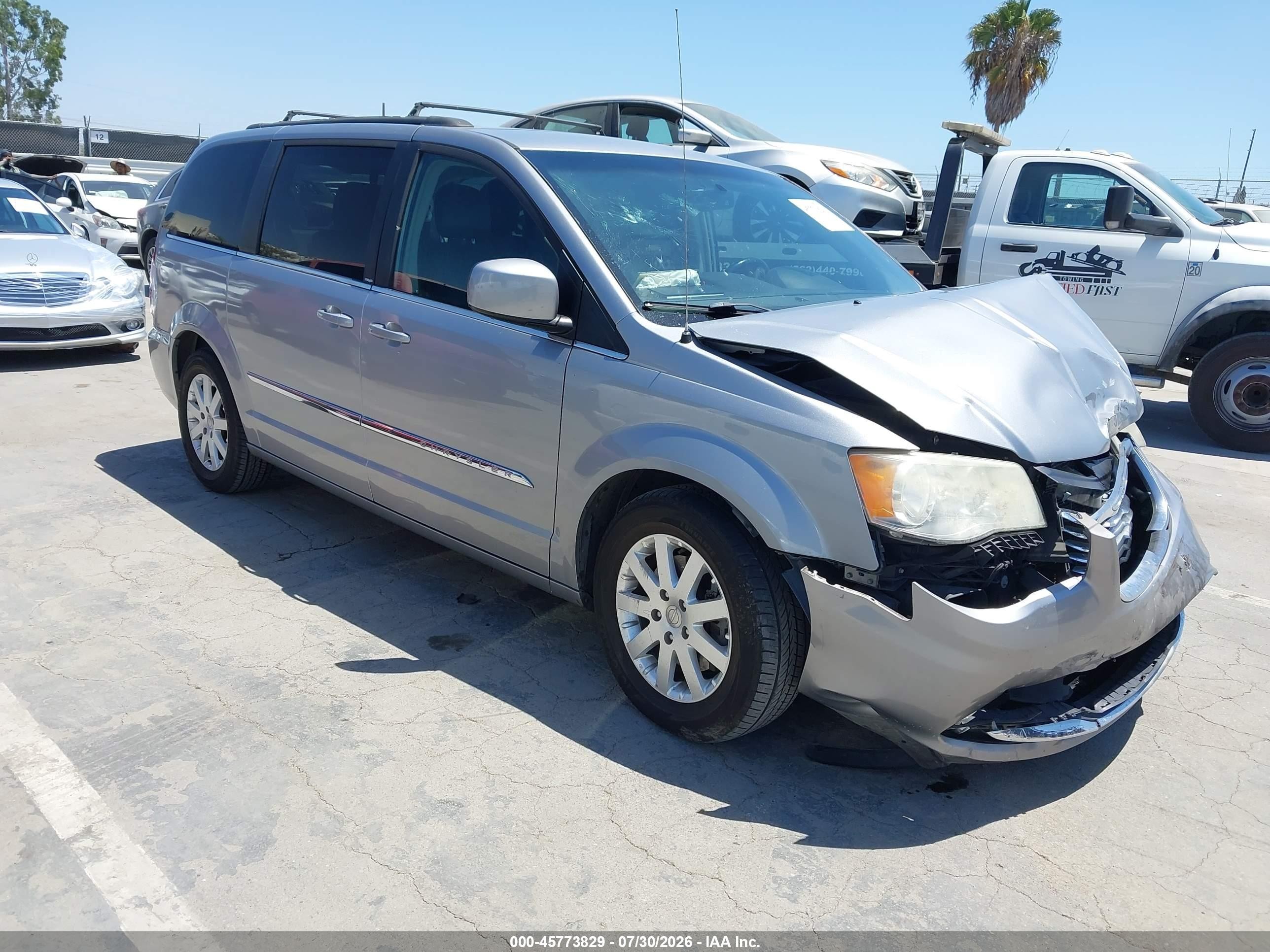 2014 Chrysler Town & Country Touring Silver vin: 2C4RC1BG9ER211838