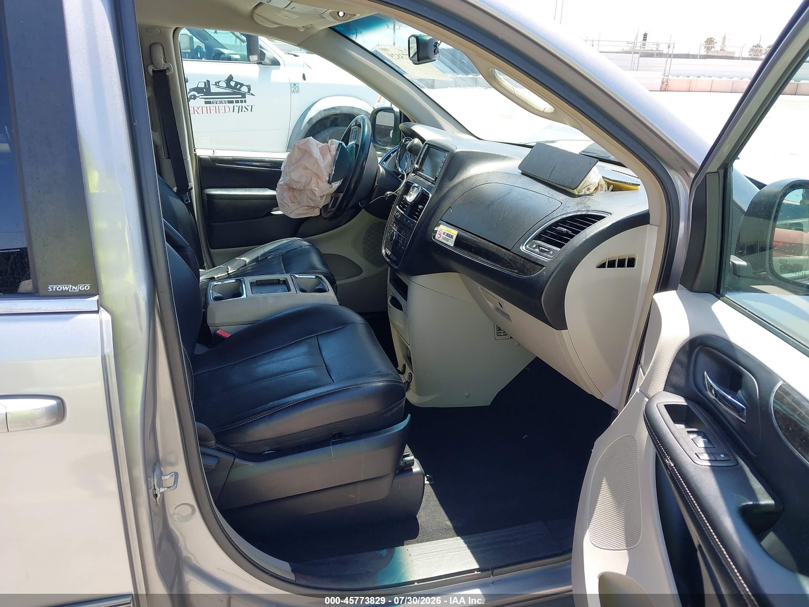 2014 Chrysler Town & Country Touring Серебряный vin: 2C4RC1BG9ER211838