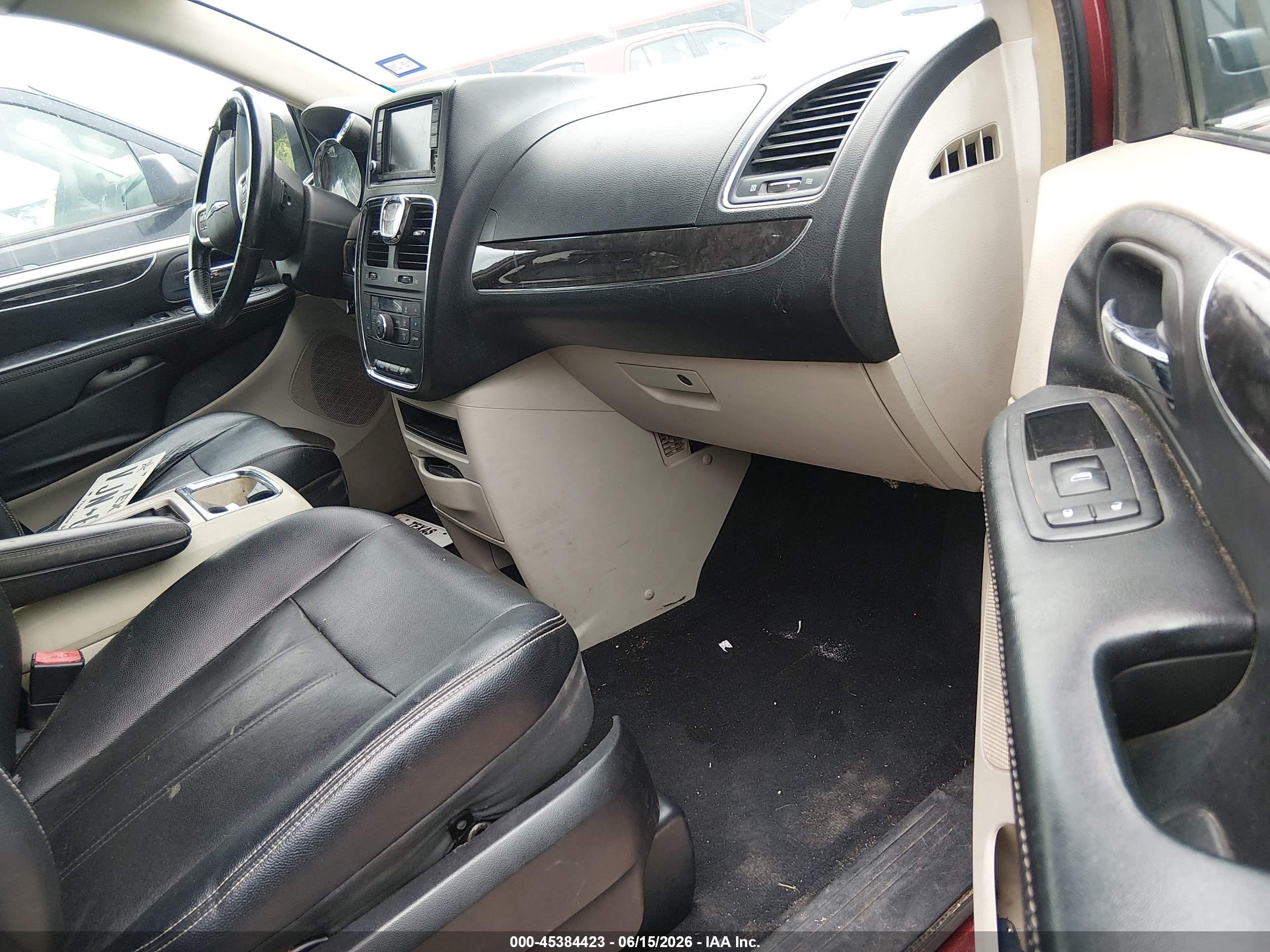2014 Chrysler Town & Country Touring Maroon vin: 2C4RC1BG9ER214853