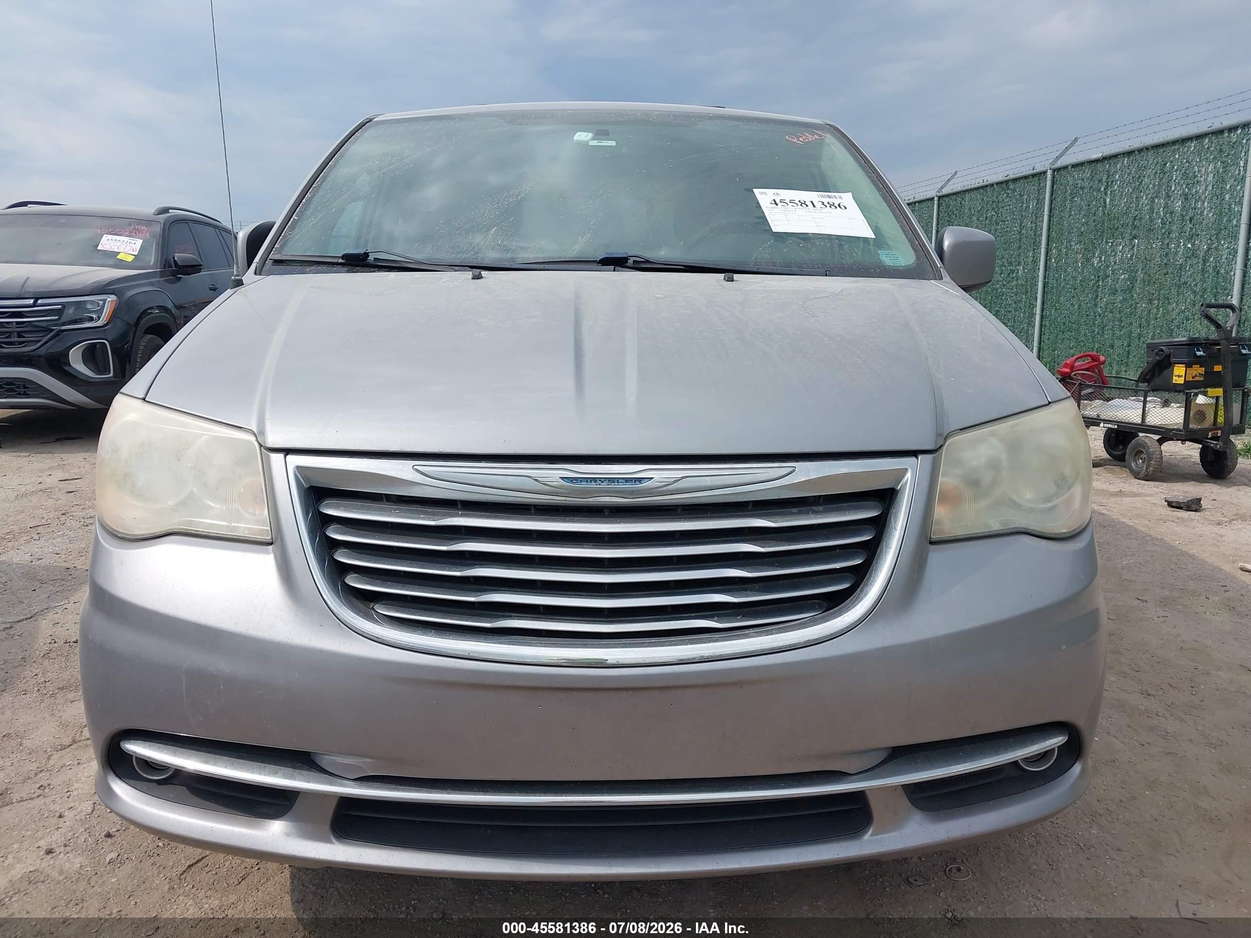 2014 Chrysler Town & Country Touring Серебряный vin: 2C4RC1BG9ER217316