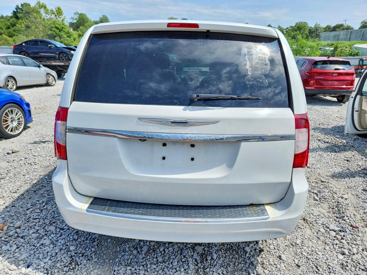 2014 Chrysler Town & Country Touring White vin: 2C4RC1BG9ER236450