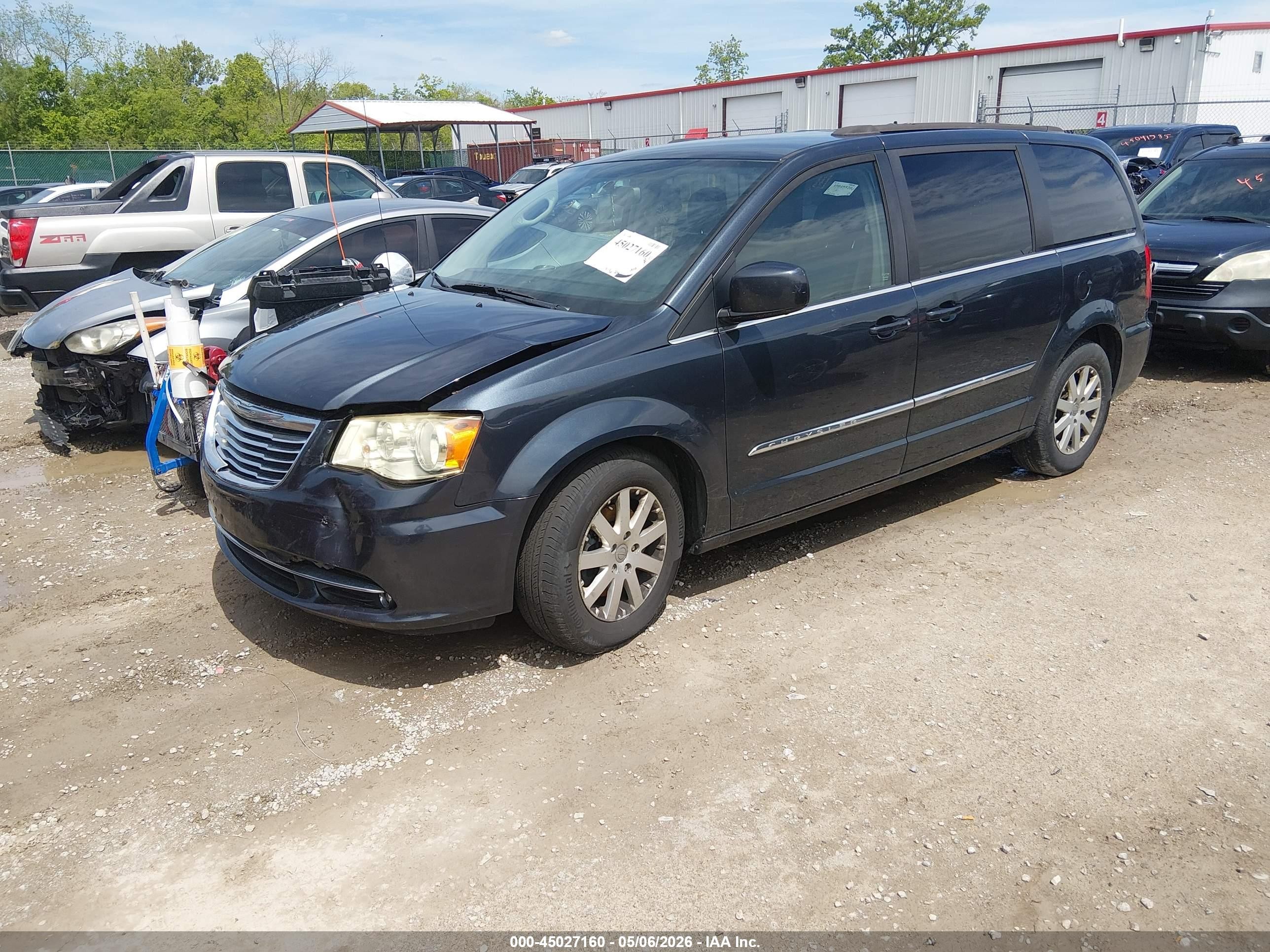 2014 Chrysler Town & Country Touring Green vin: 2C4RC1BG9ER246475