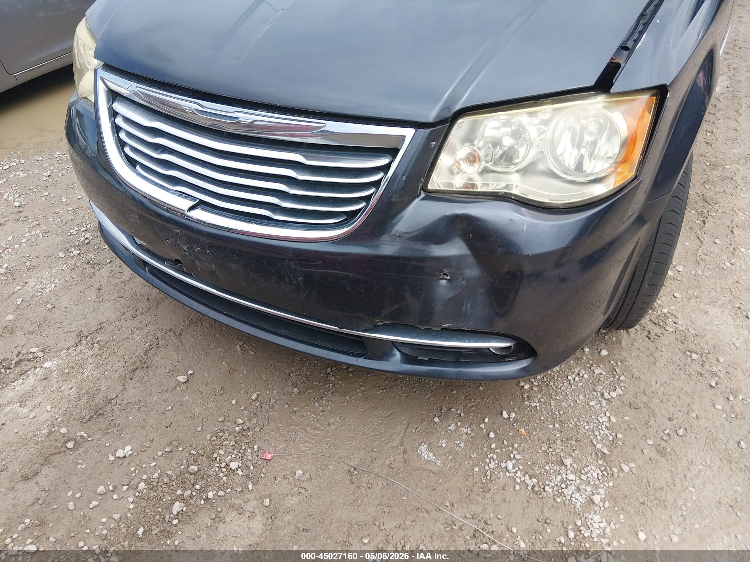 2014 Chrysler Town & Country Touring Green vin: 2C4RC1BG9ER246475