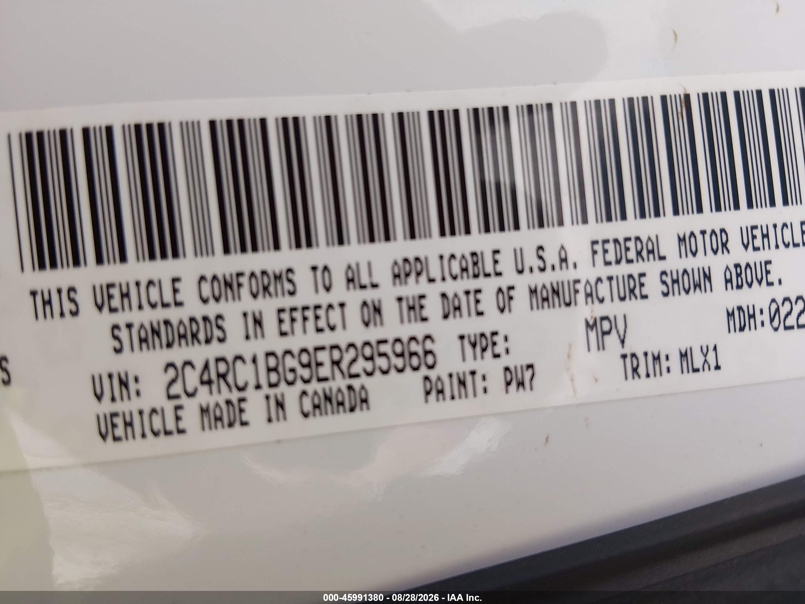 2014 Chrysler Town & Country Touring White vin: 2C4RC1BG9ER295966