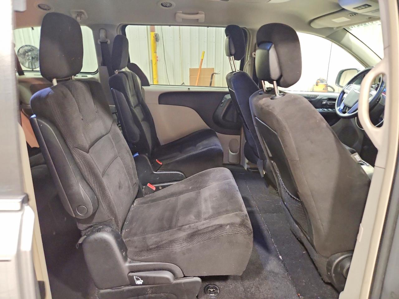 2014 Chrysler Town & Country Touring Silver vin: 2C4RC1BG9ER303855