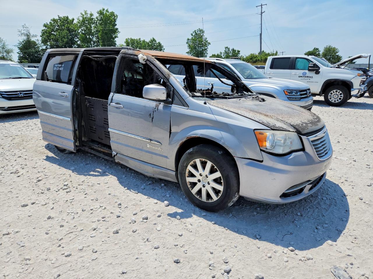 2014 Chrysler Town & Country Touring Silver vin: 2C4RC1BG9ER382685