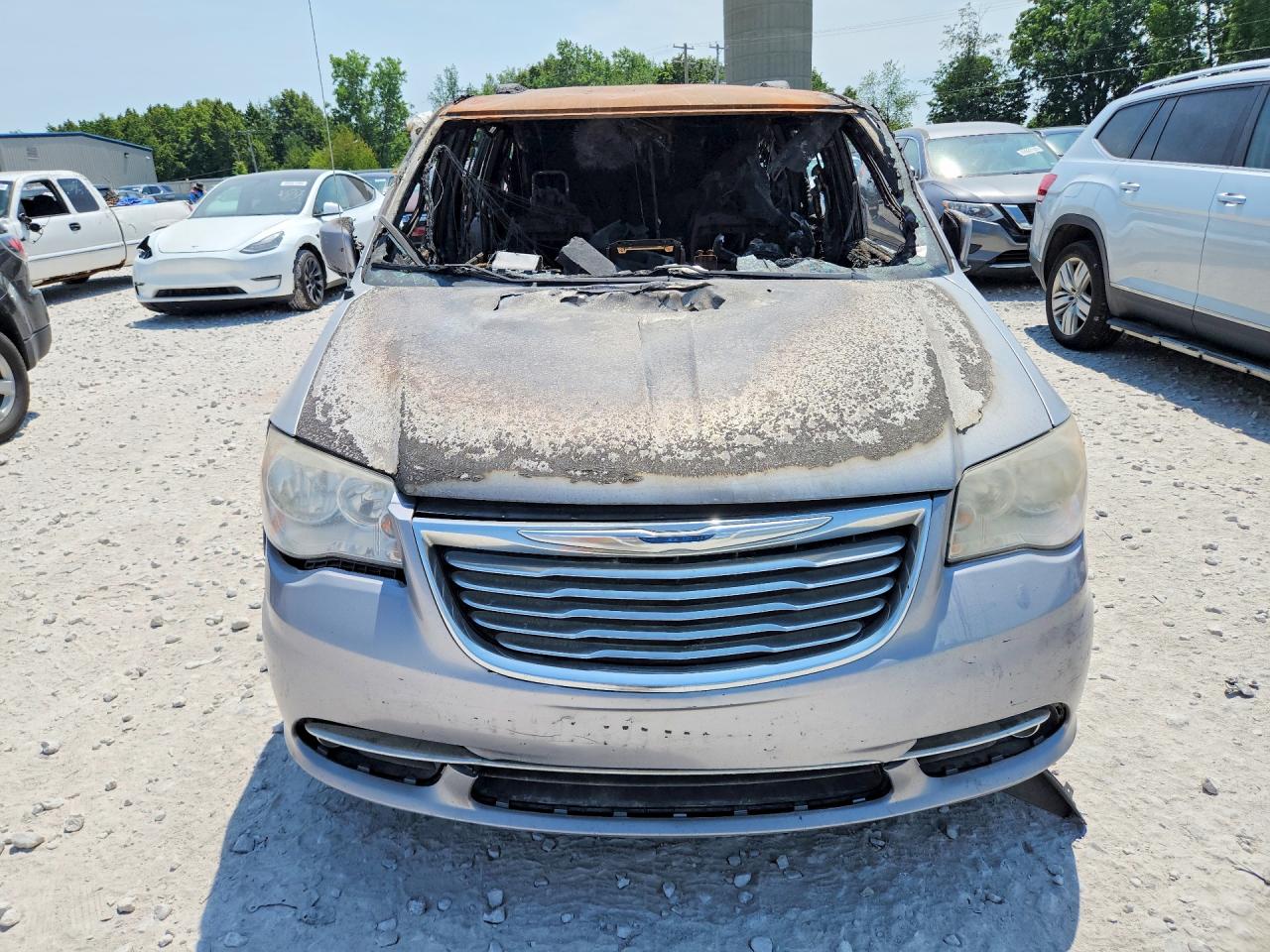 2014 Chrysler Town & Country Touring Silver vin: 2C4RC1BG9ER382685