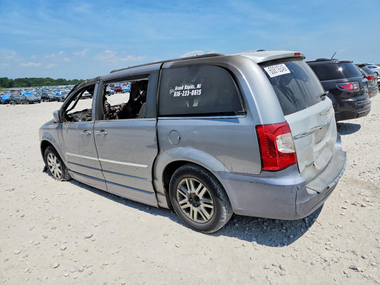 2014 Chrysler Town & Country Touring Silver vin: 2C4RC1BG9ER382685