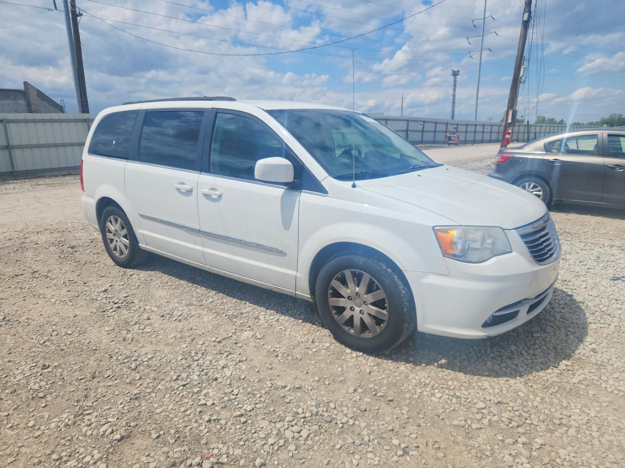 2014 Chrysler Town And Country Touring White vin: 2C4RC1BG9ER398174