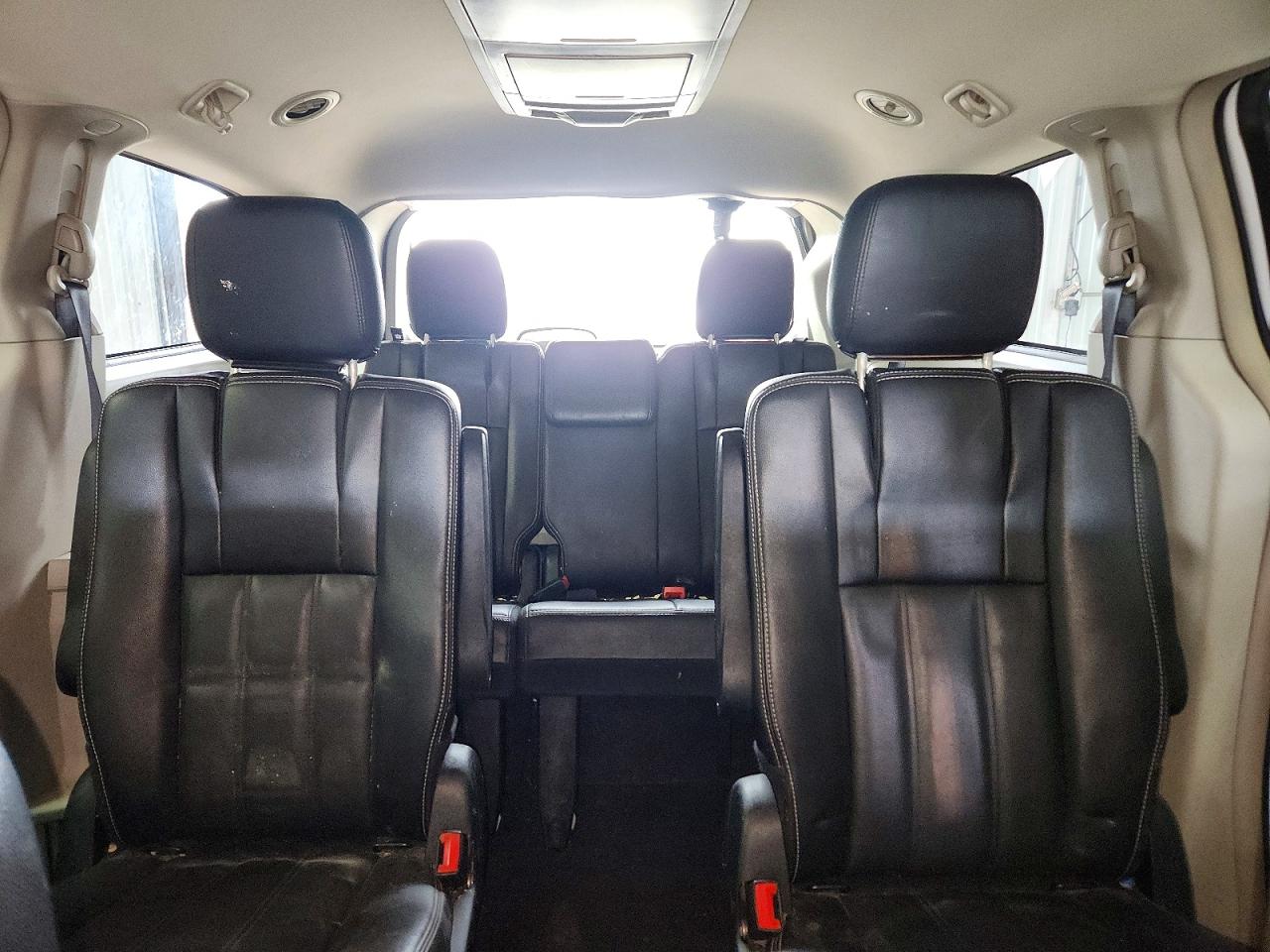 2014 Chrysler Town & Country Touring White vin: 2C4RC1BG9ER438396