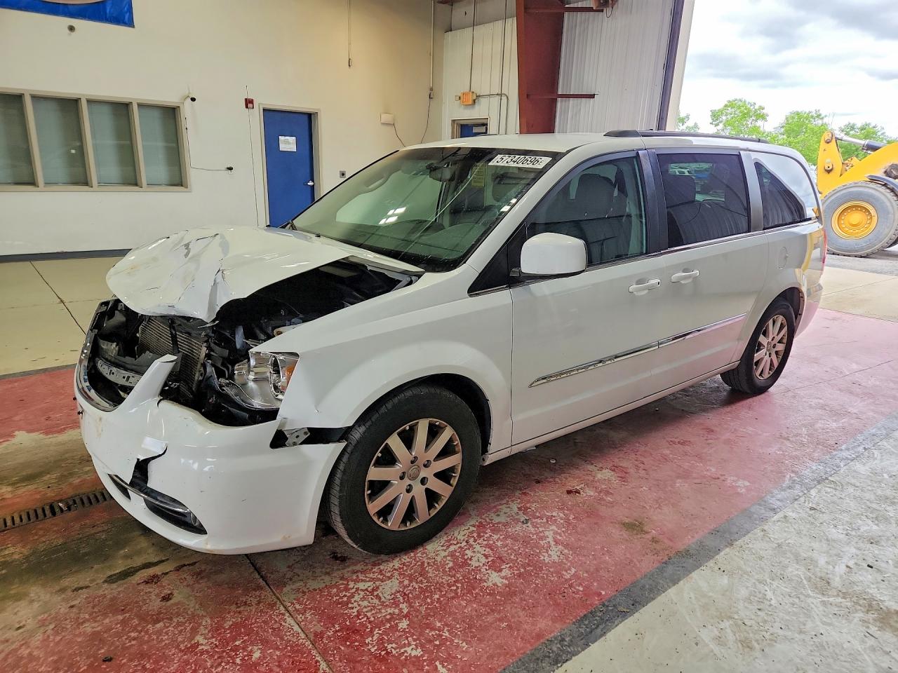 2014 Chrysler Town & Country Touring White vin: 2C4RC1BG9ER438396