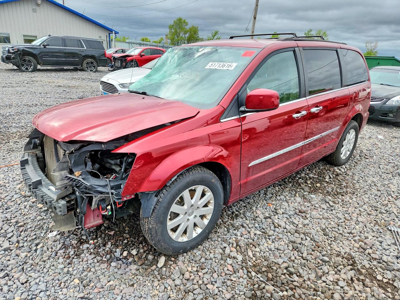 2014 Chrysler Town & Country Touring Red vin: 2C4RC1BG9ER460804